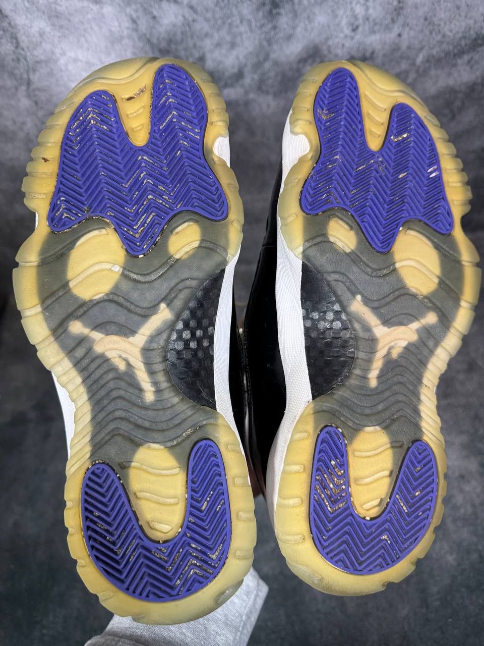 Jordan Brand Size 8 | Jordan 11 Concord No Box | Pre-Owned Size US 8 / EU 41 - 8 Thumbnail