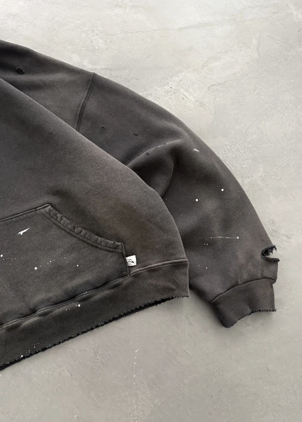 Akimbo Club Akimbo Club Watch-Peeker Distressed Hoodie Sun Faded Black Size US L / EU 52-54 / 3 - 6 Thumbnail