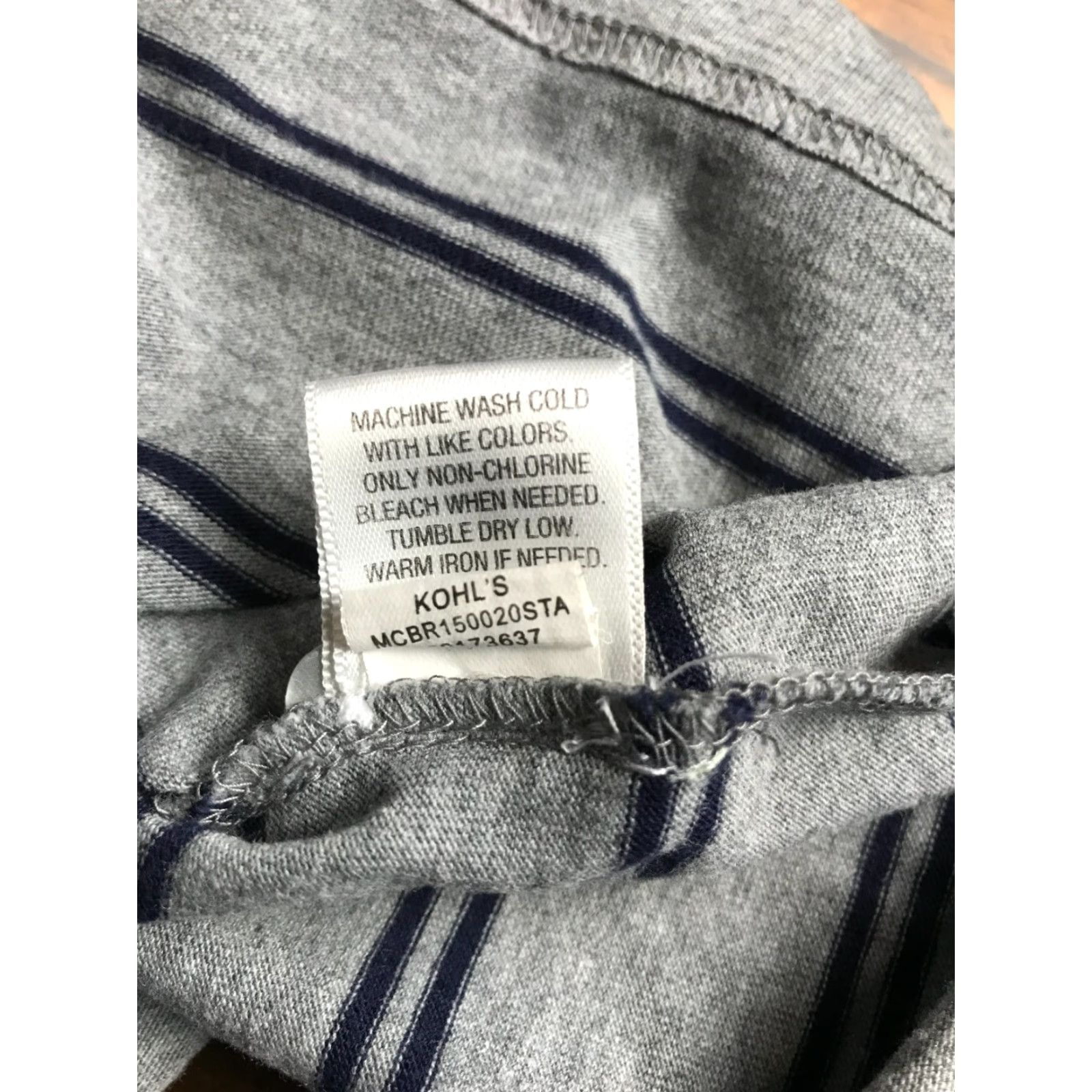 Croft & Barrow Croft & Barrow Polo Shirt Men's Large Gray Navy Blue Striped Short Sleeve Regular Fit Shirt Size US L / EU 52-54 / 3 - 7 Thumbnail