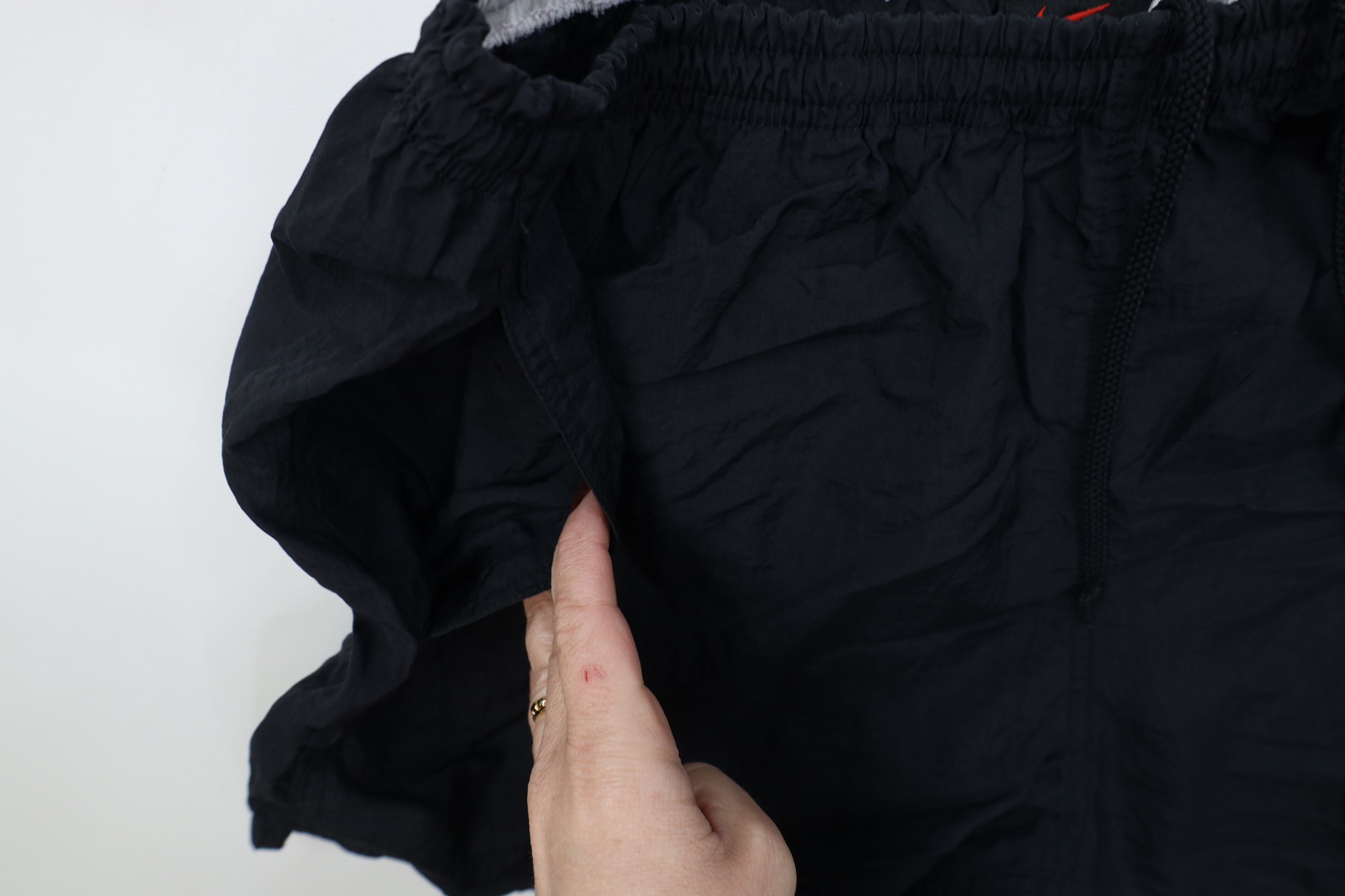 Nike Vintage 90s Nike Mini Swoosh Running Jogging Soccer Shorts Size US 34 / EU 50 - 6 Thumbnail