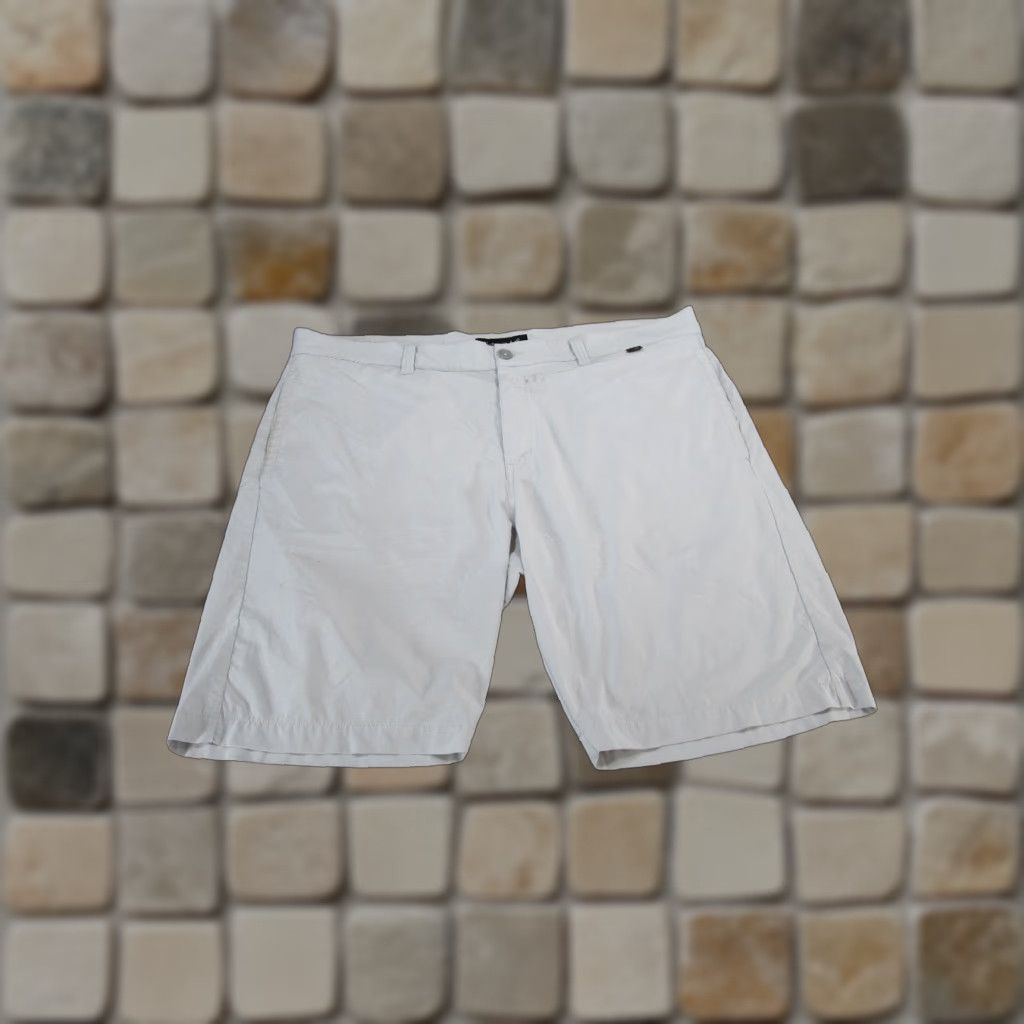 TravisMathew Travis Mathew Shorts Mens 40 Light Gray Lightweight Performance Golf Size US 40 / EU 56 - 1 Thumbnail