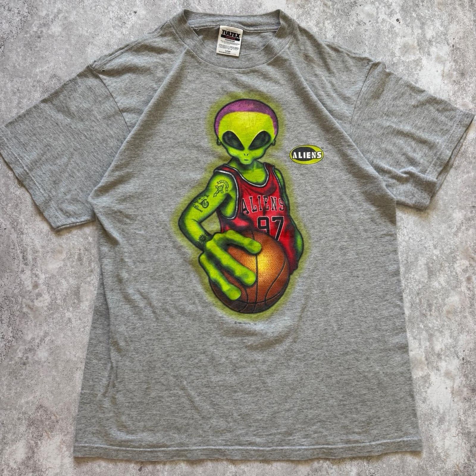 Tultex Vintage 1996 Dennis Rodman Alien LogoTel T-Shirt Size Large Size US L / EU 52-54 / 3 - 1 Thumbnail