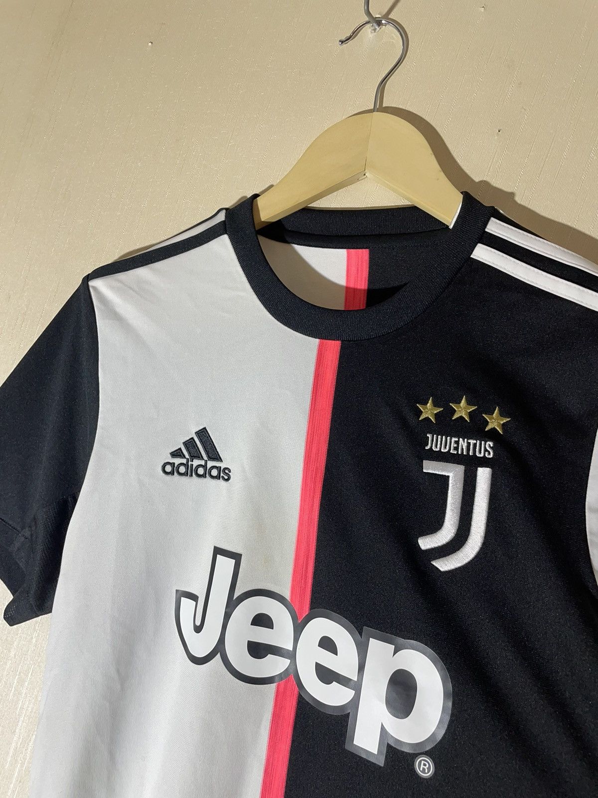Adidas Adidas Juventus 2019 soccer jersey Size US S / EU 44-46 / 1 - 4 Thumbnail