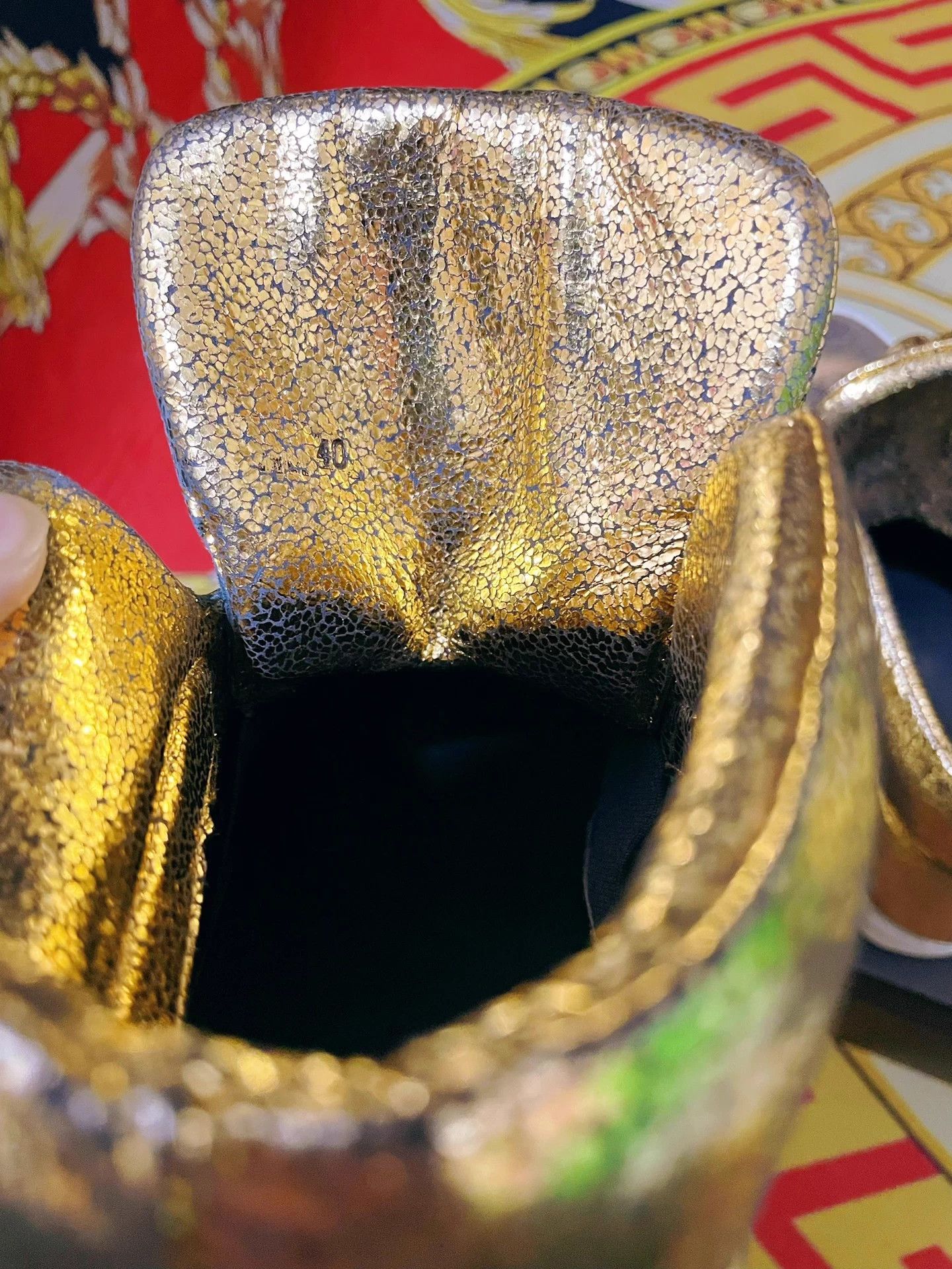 Versace Versace Gold Cracked Kangaroo Leather Hi-Top Sneakers 40 Size US 7 / EU 40 - 7 Thumbnail
