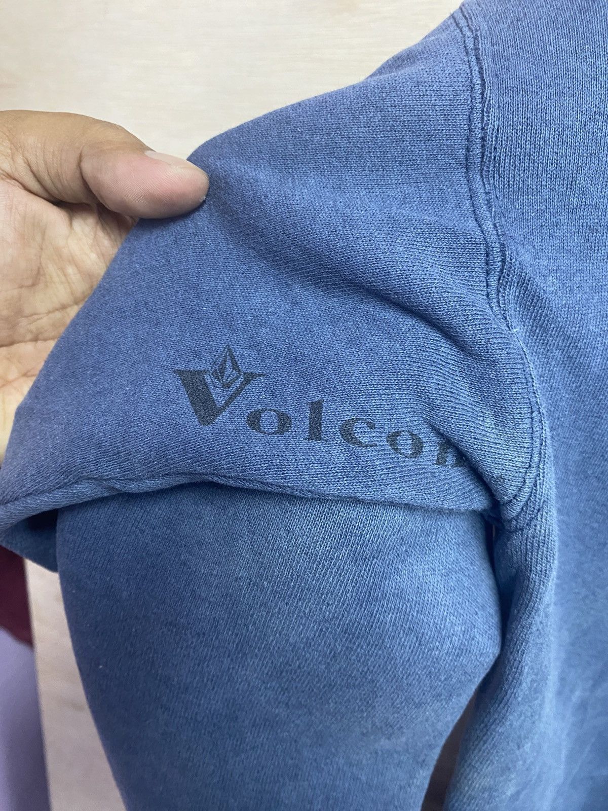 Volcom Vintage faded VOLCOM SKATEBOARD crewneck sweatshirt Size US XL / EU 56 / 4 - 7 Thumbnail