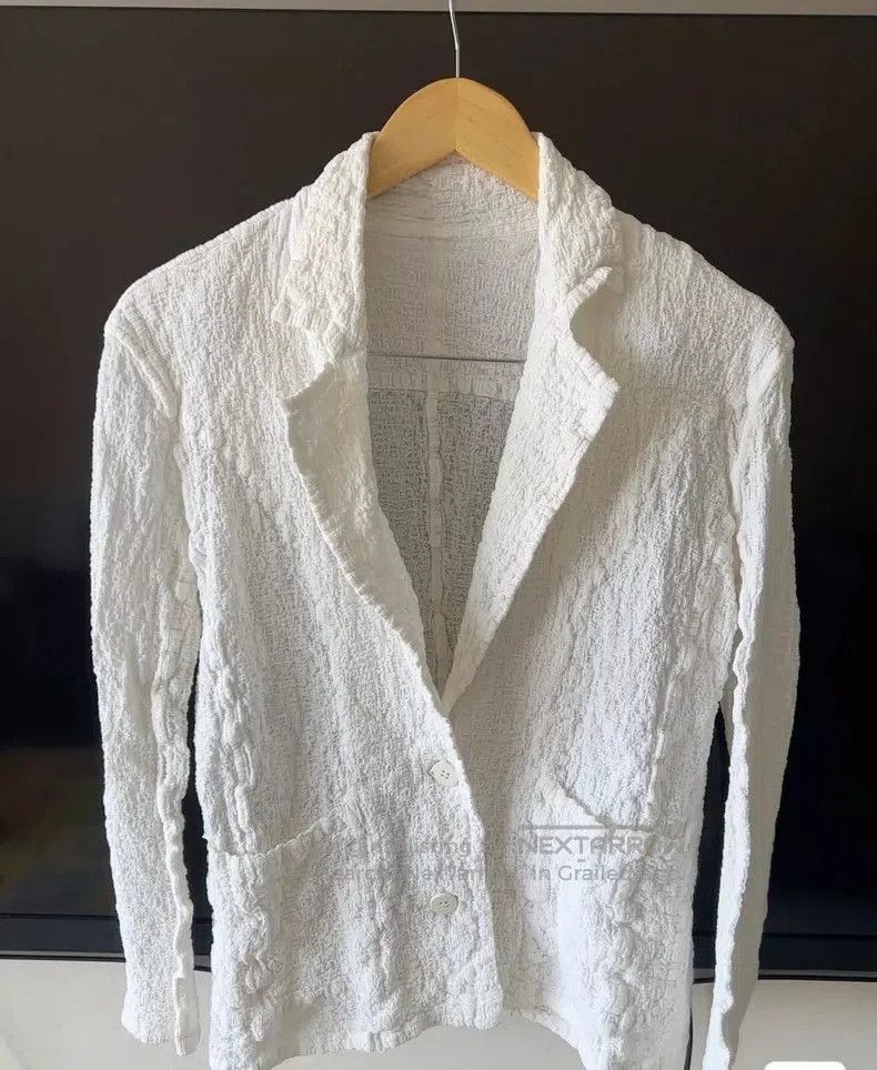 Issey Miyake Issey Miyake White Long Sleeve Jacket. Size US M / EU 48-50 / 2 - 1 Thumbnail