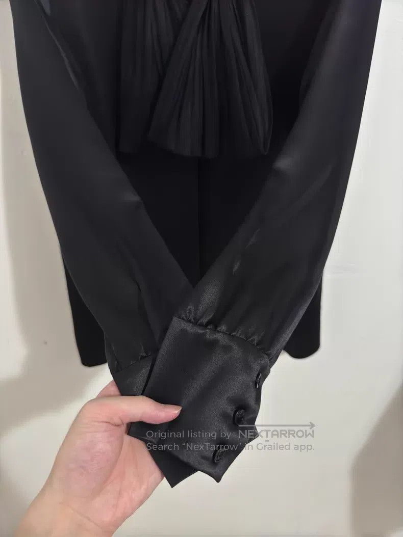 Saint Laurent Paris Saint Laurent Paris Satin Mulberry Silk Bow Tie Collar Shi Size XS / US 0-2 / IT 36-38 - 4 Thumbnail