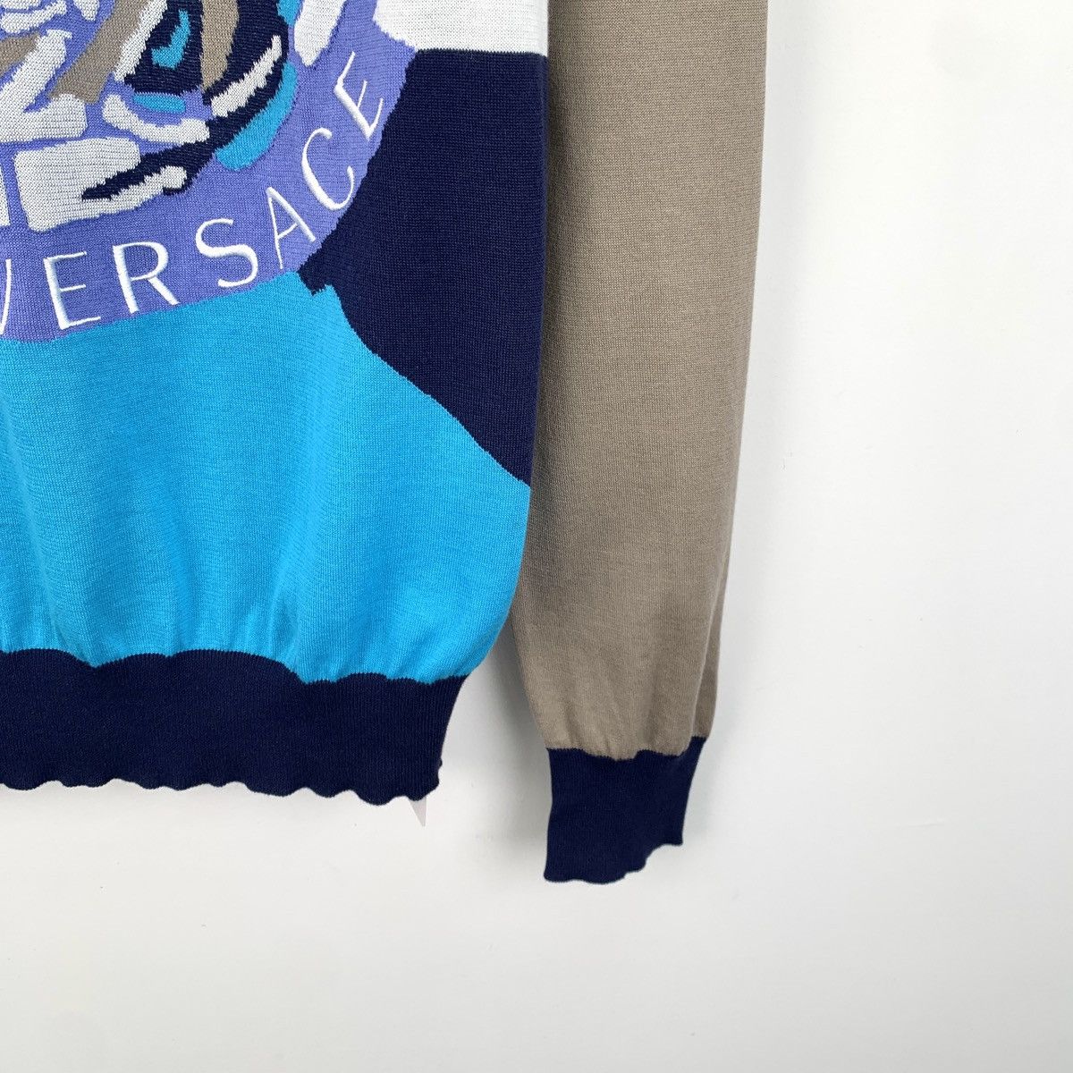 Versace Versace Color-block Medusa Head Long Sleeve Knitwear K26WX Size US M / EU 48-50 / 2 - 3 Thumbnail