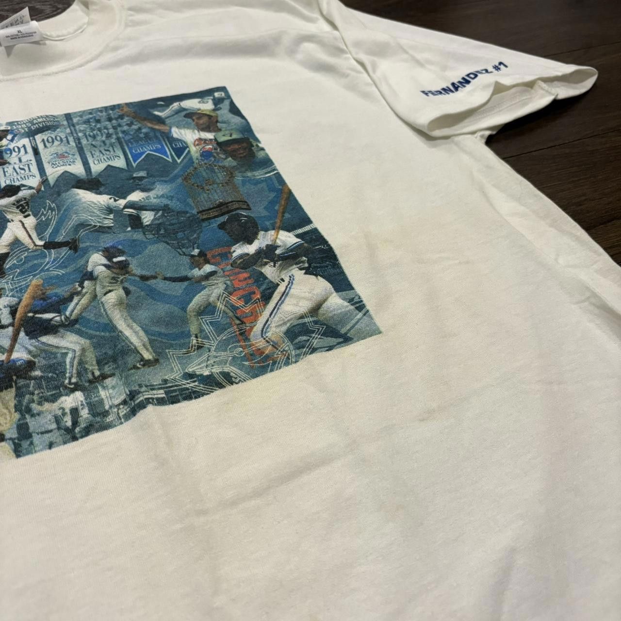 Designer Vintage Toronto Blue Jays Tony Fernandez Day T Shirt 2001 XL Size US XL / EU 56 / 4 - 4 Thumbnail