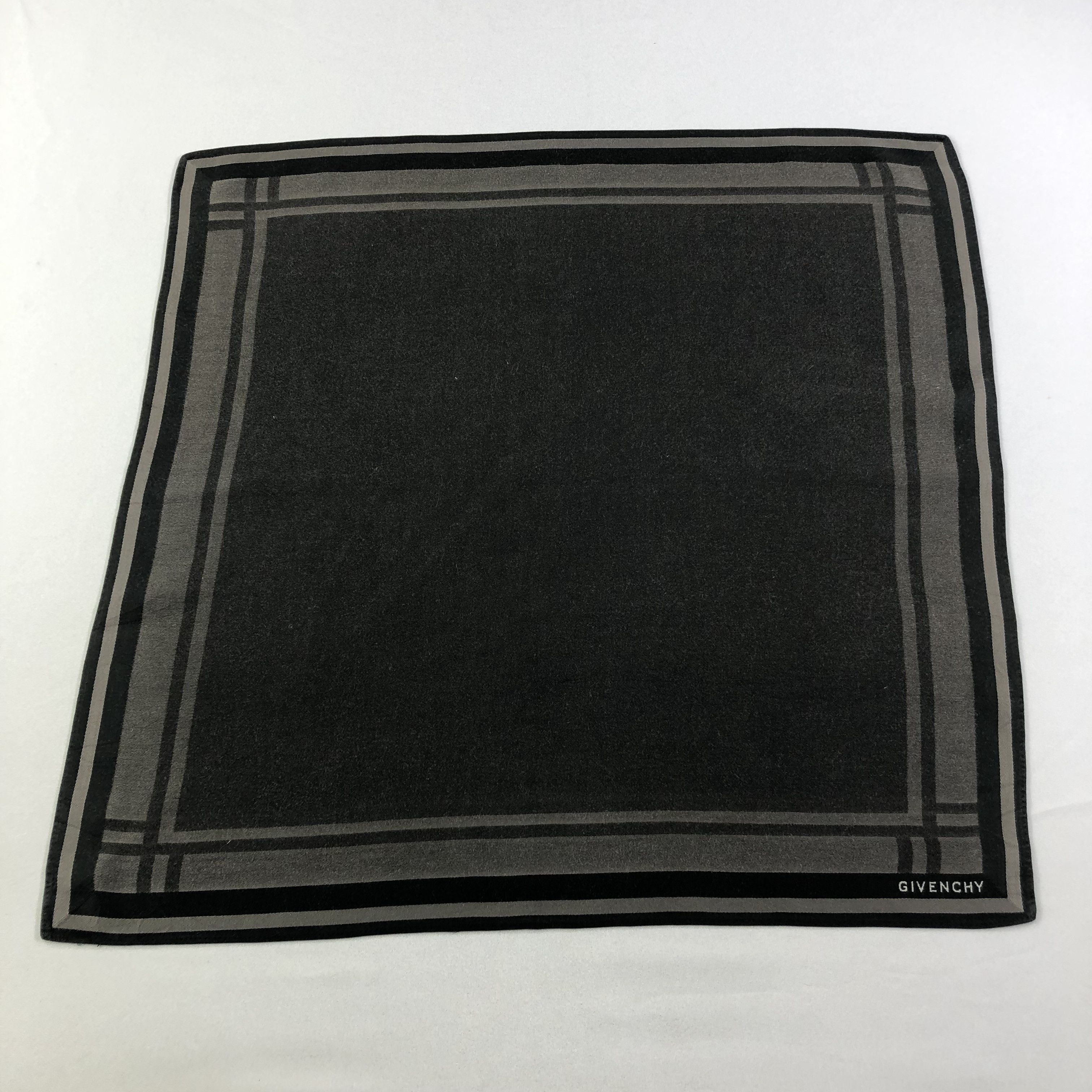 Givenchy Givenchy Handkerchief Neckerchief Bandana H1672 Size ONE SIZE - 2 Thumbnail