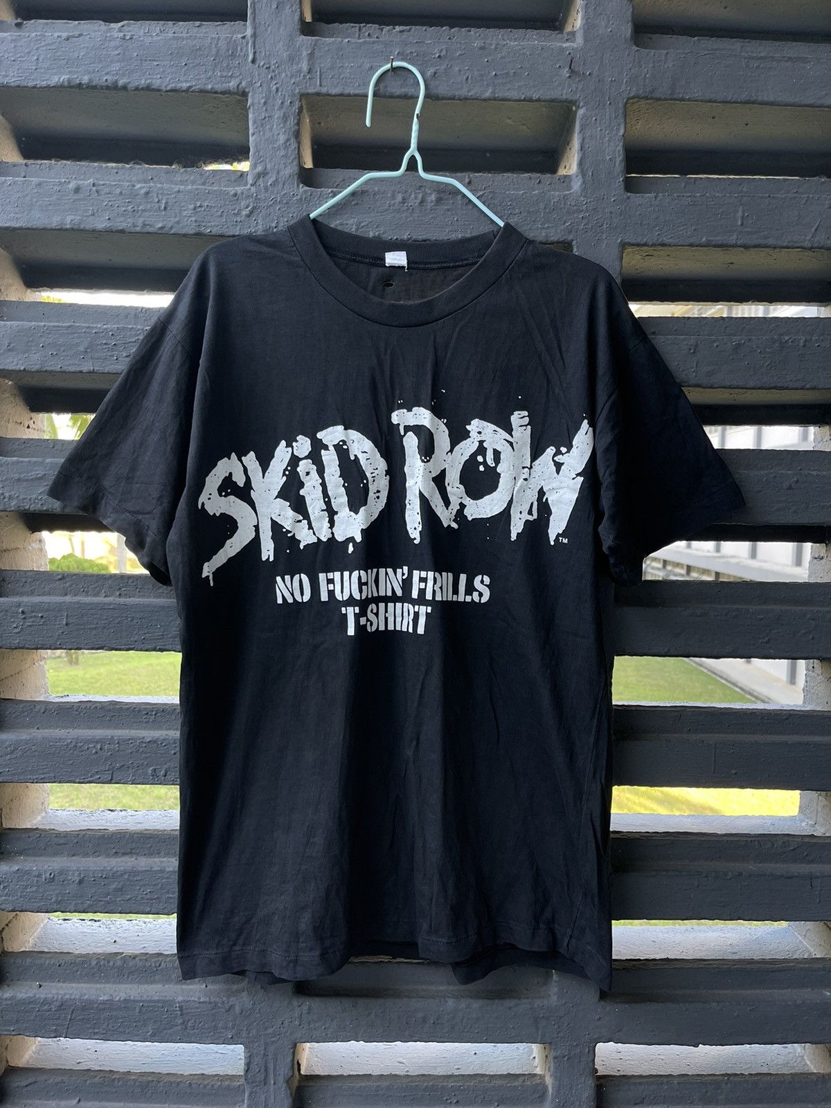 SKID ROW Tシャツ ヴィンテージ NO FUCKIN' FRILLS 1991s SKID ROW 