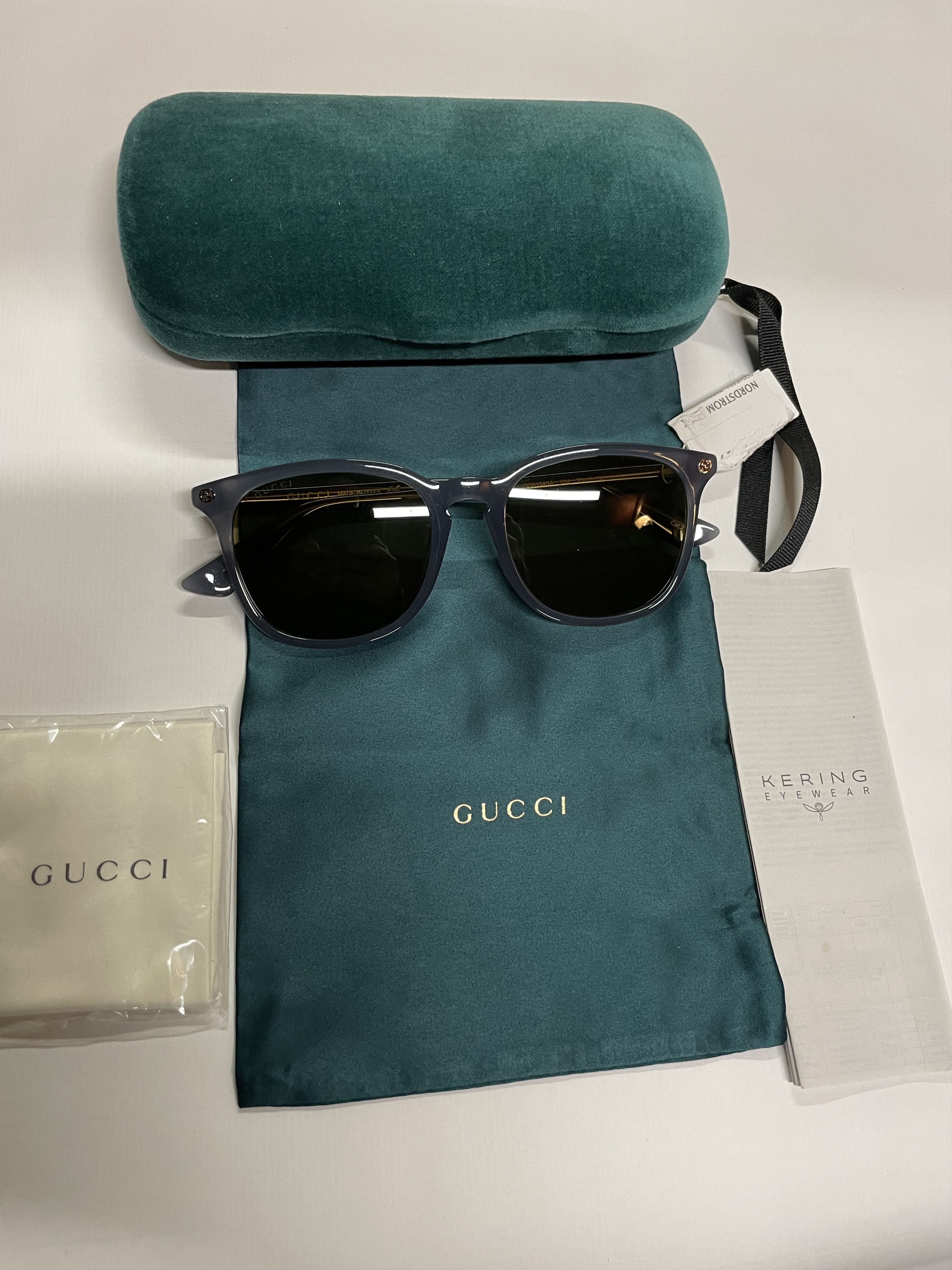 Gucci Gucci GG0154SA 004 Shiny Milky Grey Unisex Sunglasses Size ONE SIZE - 6 Thumbnail