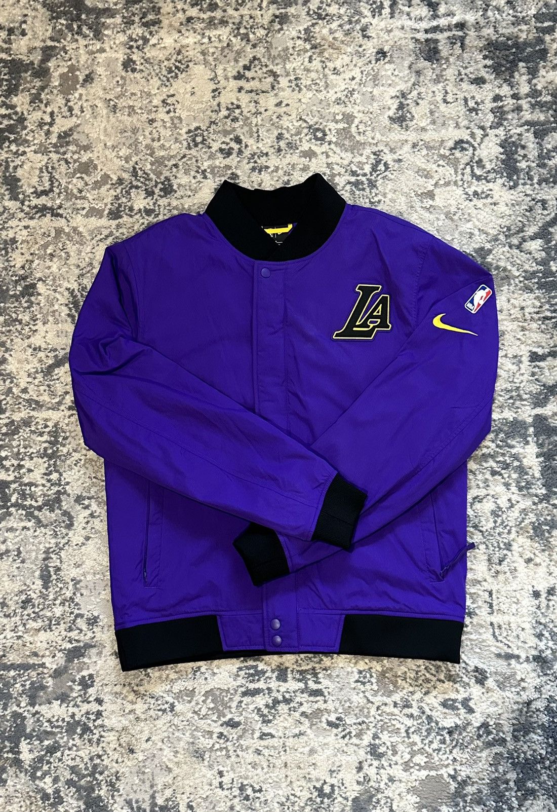 Nike Nike Los Angeles Lakers Courtside Full-Zip Bomber Jacket Size US M / EU 48-50 / 2 - 1 Thumbnail