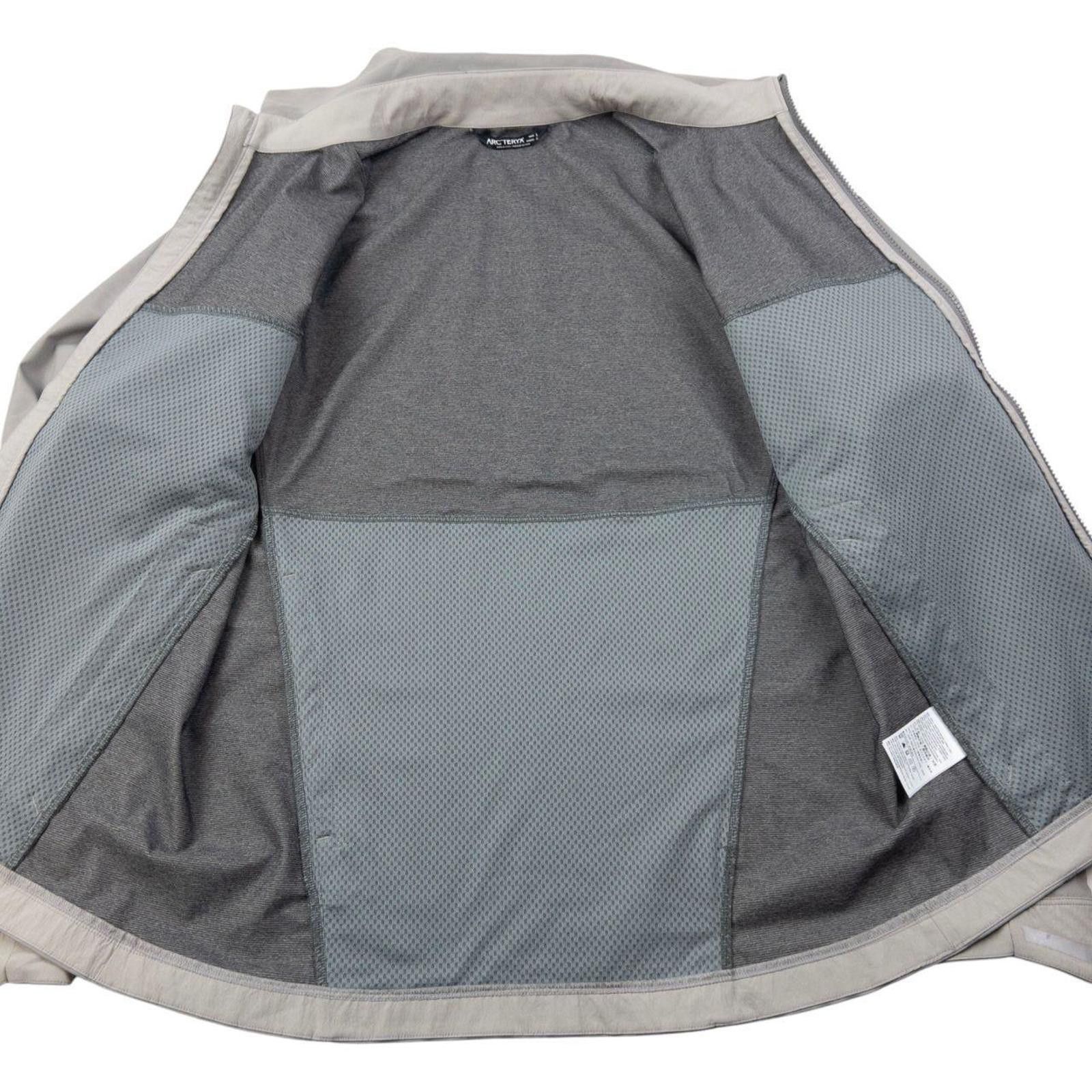 Arc'teryx Vintage Arcteryx A2B Commuter Hardshell Jacket Size M Size US L / EU 52-54 / 3 - 4 Thumbnail