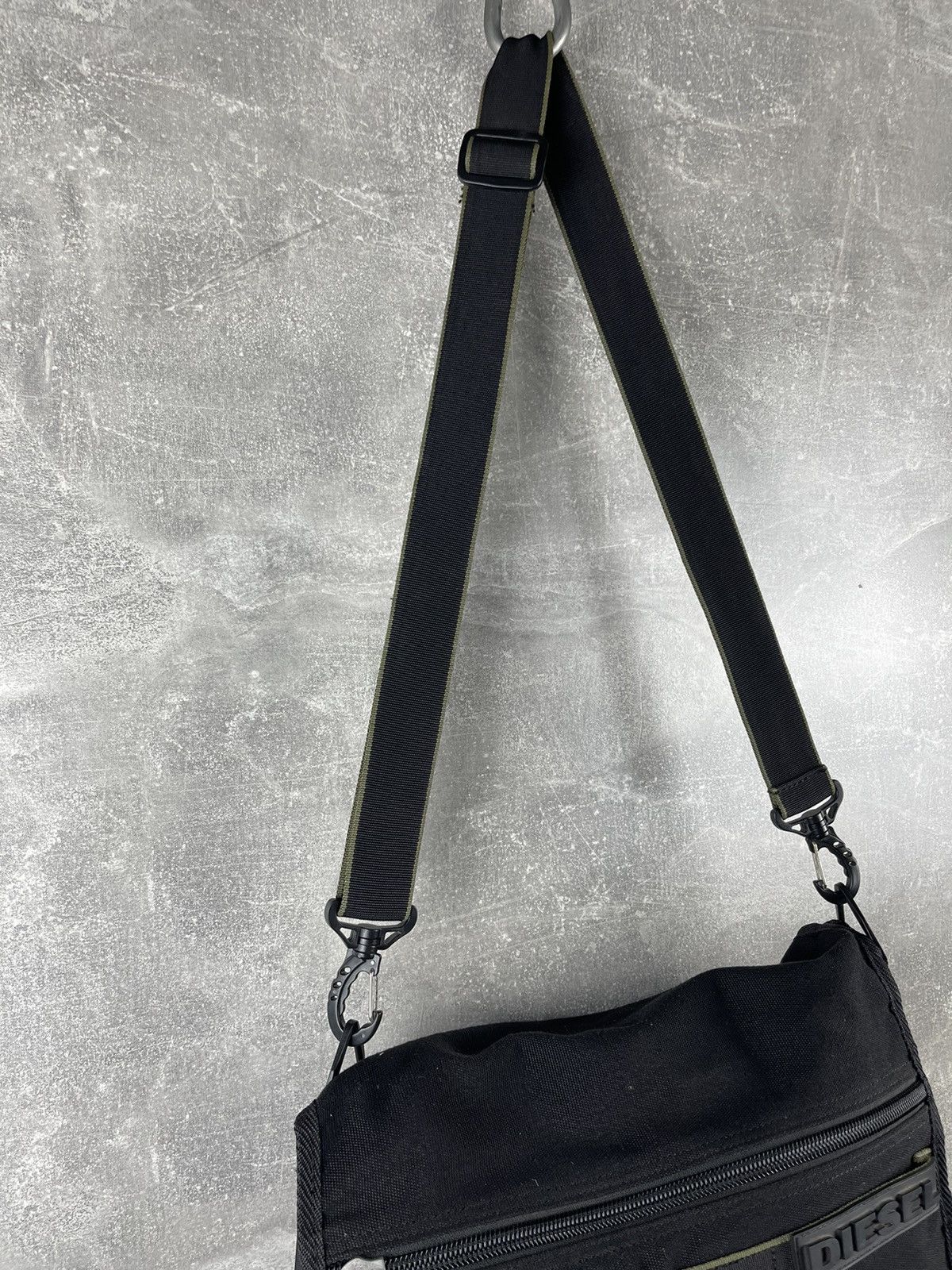 Diesel Diesel Vintage Nylon Crossbody Shoulder Messenger Bag 2000s Size ONE SIZE - 4 Thumbnail