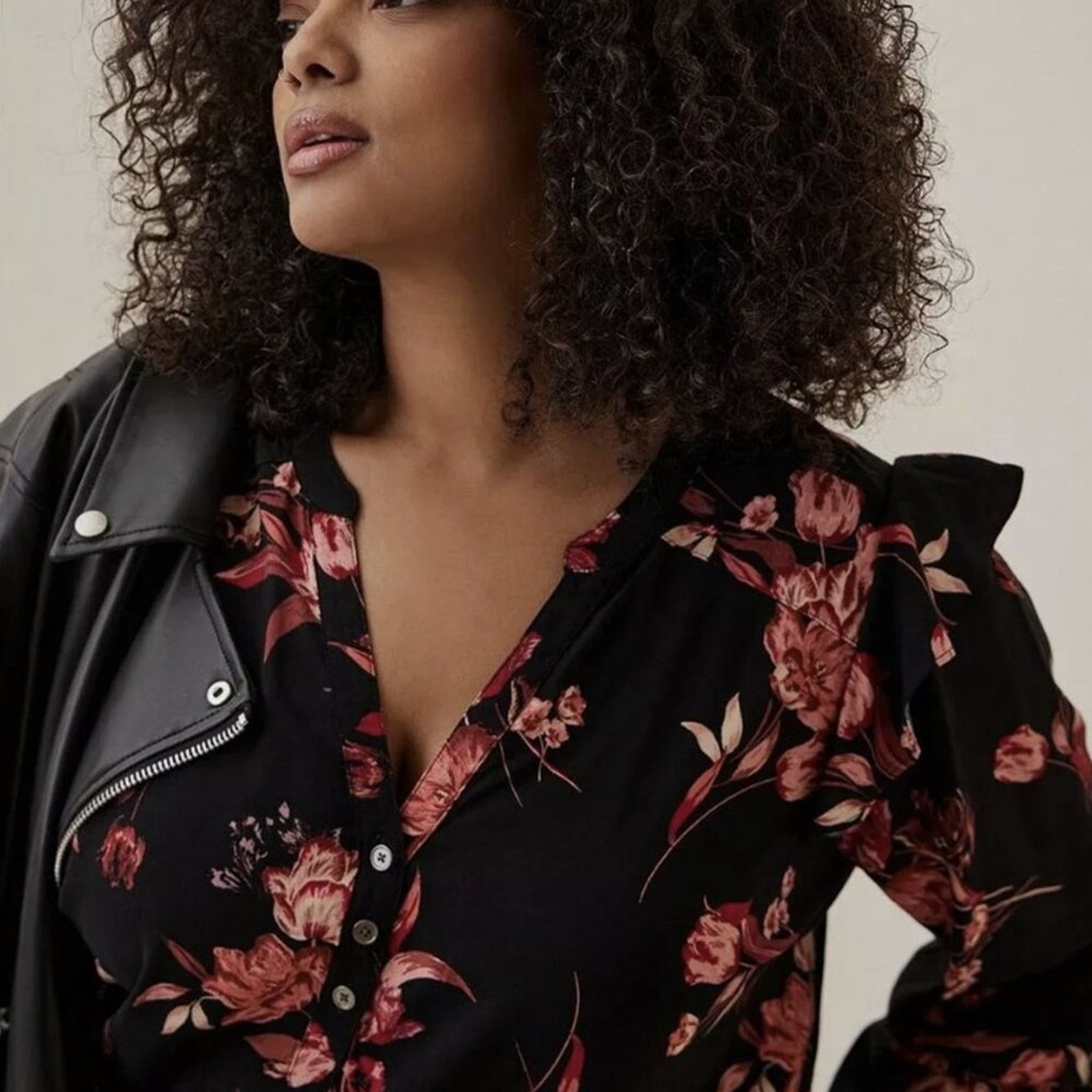 Torrid Torrid Floral Blouse Size 2 18/20 NWT Black Pink Challis Size XXL / US 16-18 / IT 52-54 - 6 Thumbnail