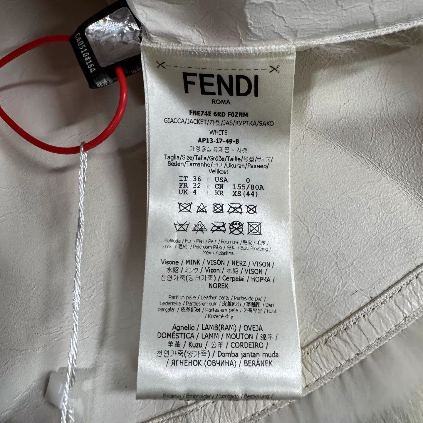 Fendi Fendi White Floral-Button Plush Short Fur Coat 36 Size XS / US 0-2 / IT 36-38 - 6 Thumbnail