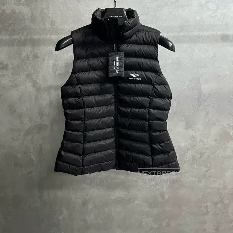 Balenciaga Balenciaga Vests Size US XXS / EU 40 - 1 Thumbnail