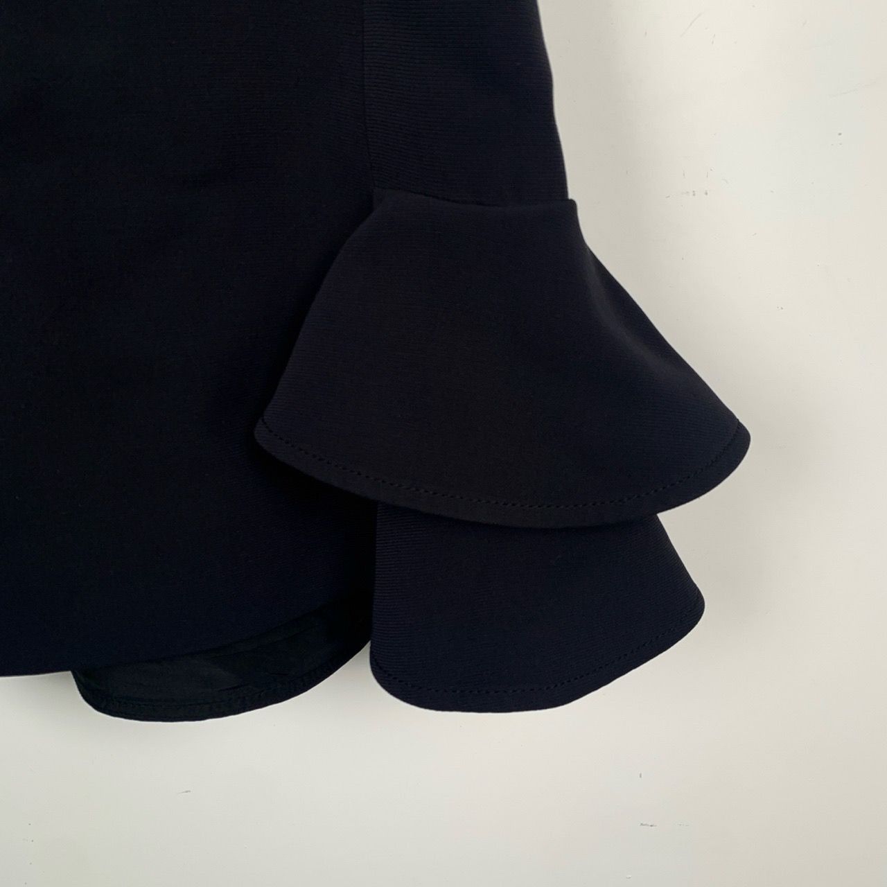 Louis Vuitton Louis Vuitton Black Sleeveless Ruffle Hem Dress With Heart P Size XXS / US 00 / IT 34 - 4 Thumbnail