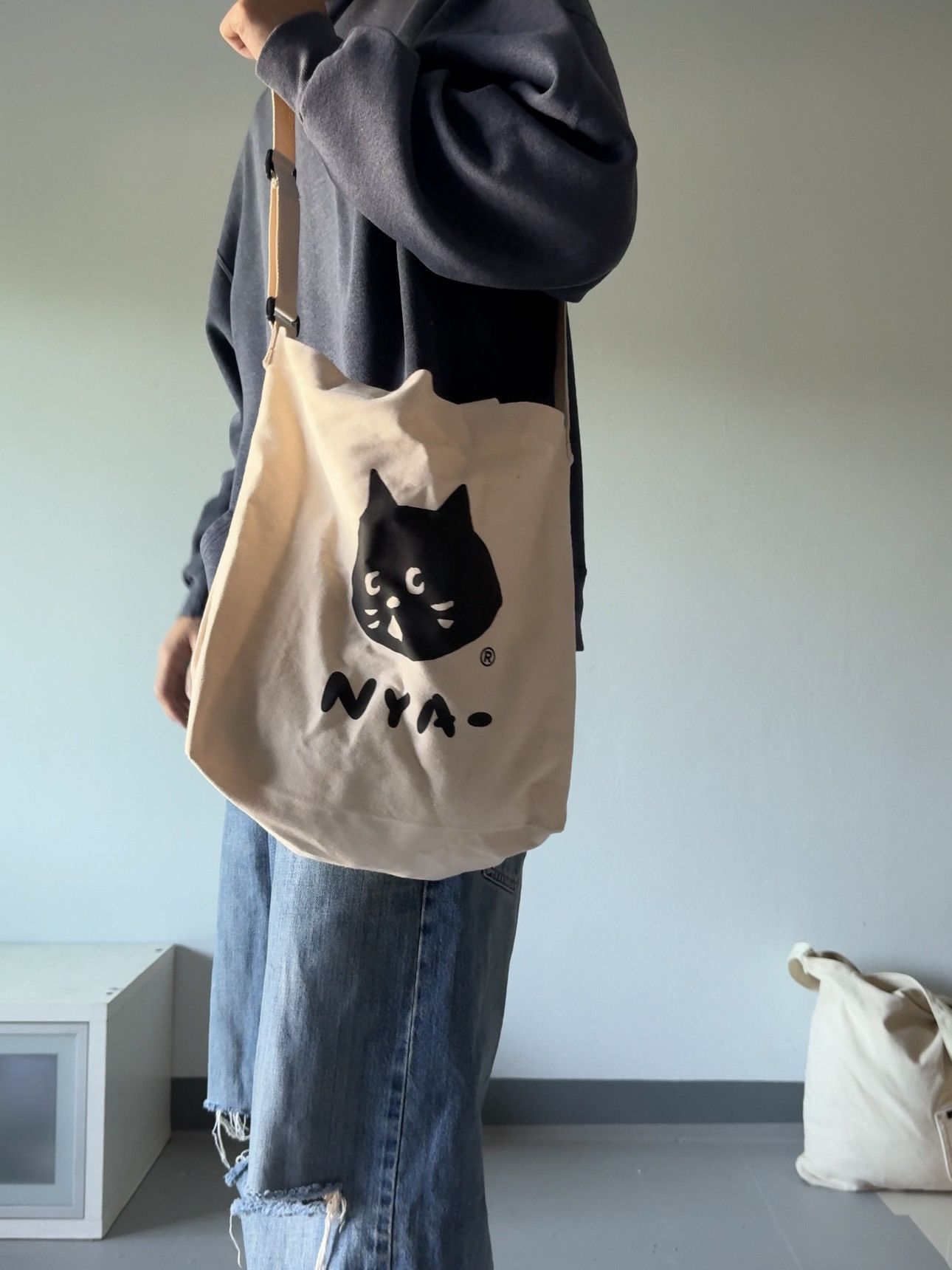 Issey Miyake × Ne-Net Ne-Net Cat face Crossbody bag by issey miyake Size ONE SIZE - 2 Thumbnail