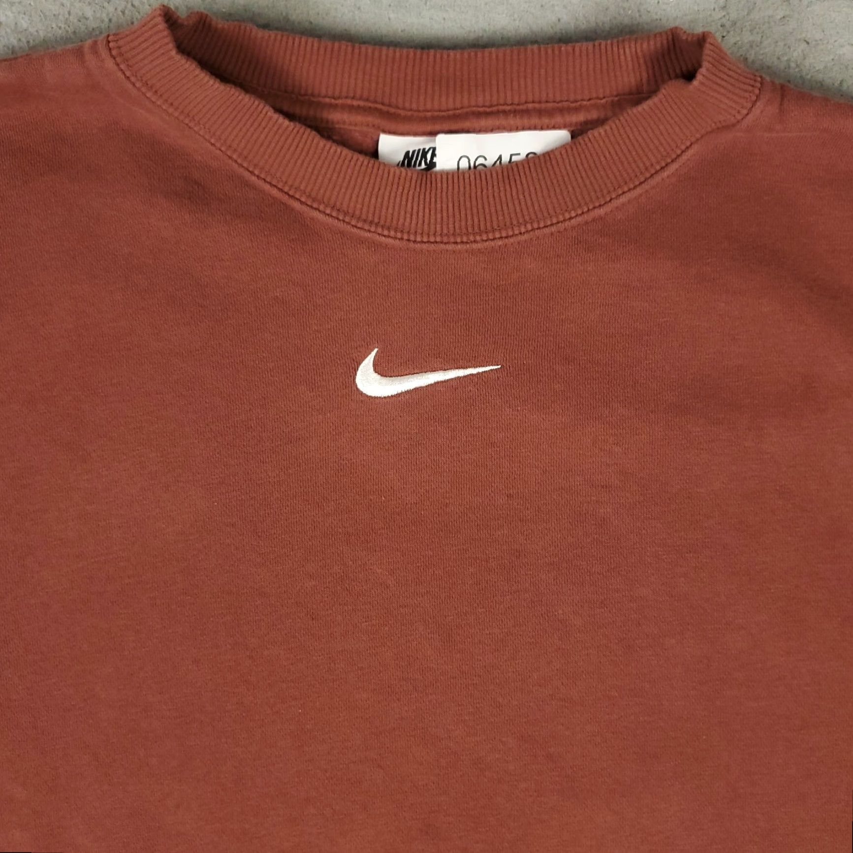 Nike Nike Sweater Mens XS Pullover Crew Neck Long Sleeve Knit - Regular Red Logo Vintage? No, but keep. Size US XS / EU 42 / 0 - 2 Thumbnail