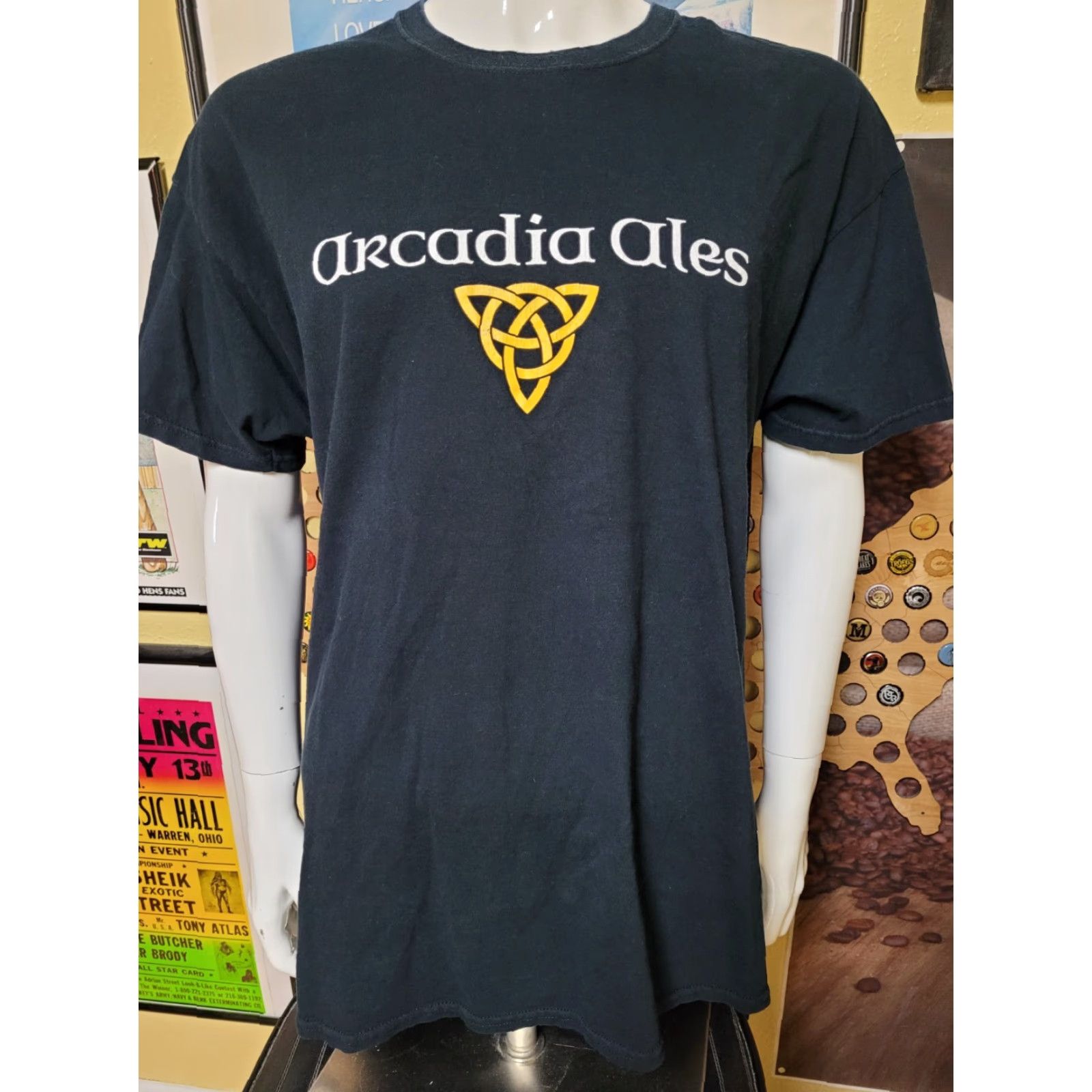 Gildan Arcadia Ales Brewing Company Logo T Shirt XL Battle Creek MI Defunct Craft Beer Shirt Mens Black 100% Cotton Graphic Tee Crew Neck Short Sleeve Size US XL / EU 56 / 4 - 2 Thumbnail