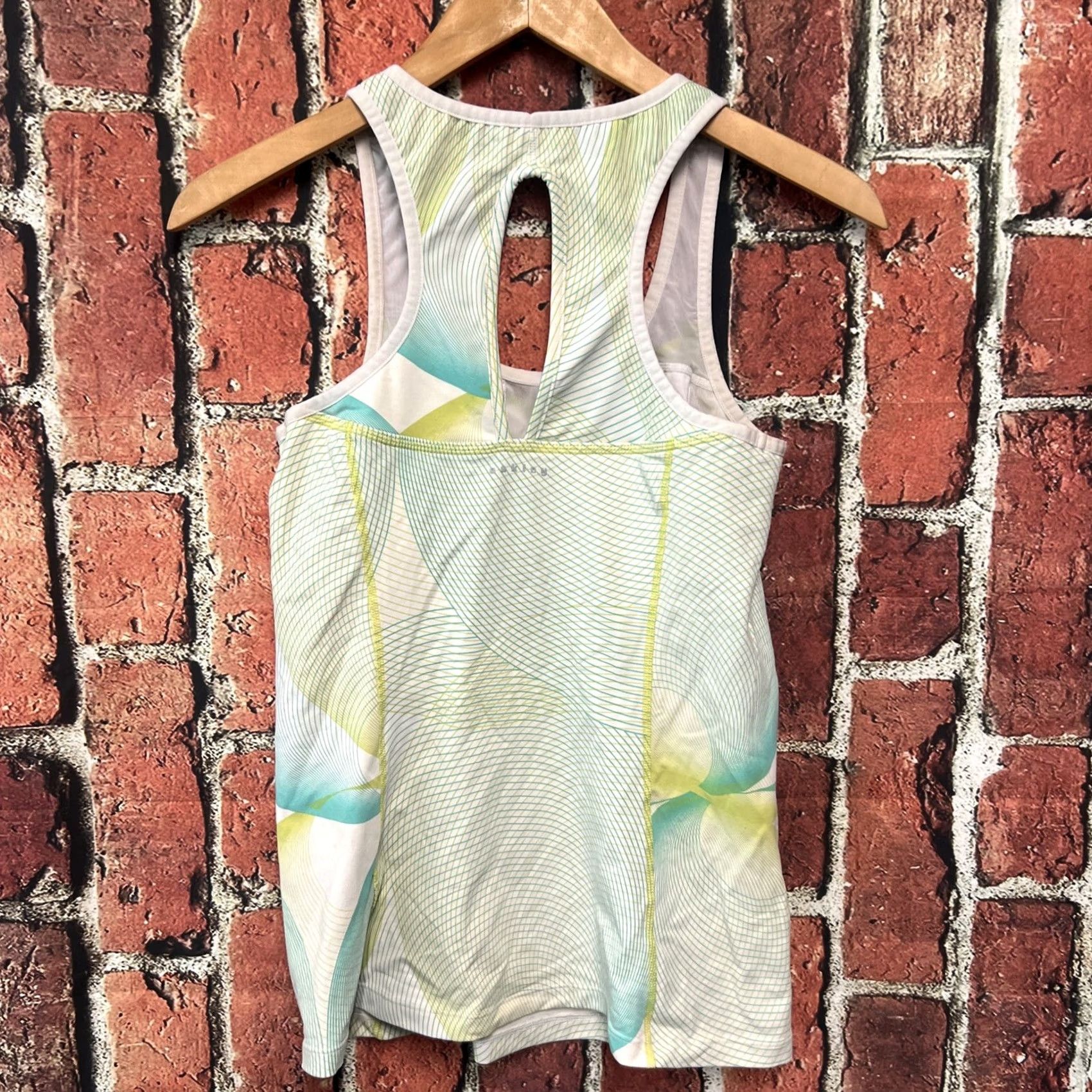 Oakley Oakley Womens Tank Top Medium Built in Bra Multicolor Size M / US 6-8 / IT 42-44 - 3 Thumbnail