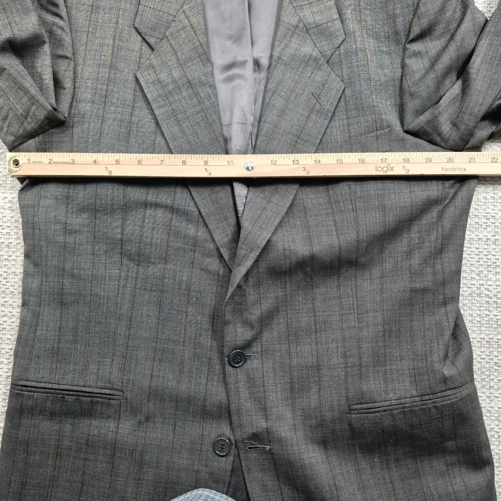 Yves Saint Laurent VINTAGE Yves Saint Laurent Blazer Mens 44 Gray Stripe Wool Single-Breasted Two-Button Sport Coat Shirt Jacket? Size 44R - 4 Thumbnail