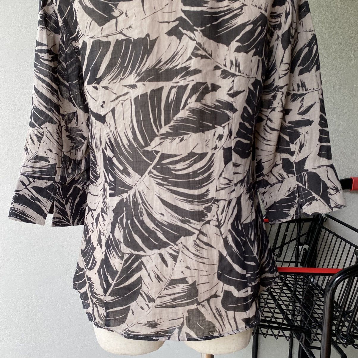 Max Mara Max Mara WEEKEND Beige Leaf Print Button-Up Shirt Size XS / US 0-2 / IT 36-38 - 17 Thumbnail