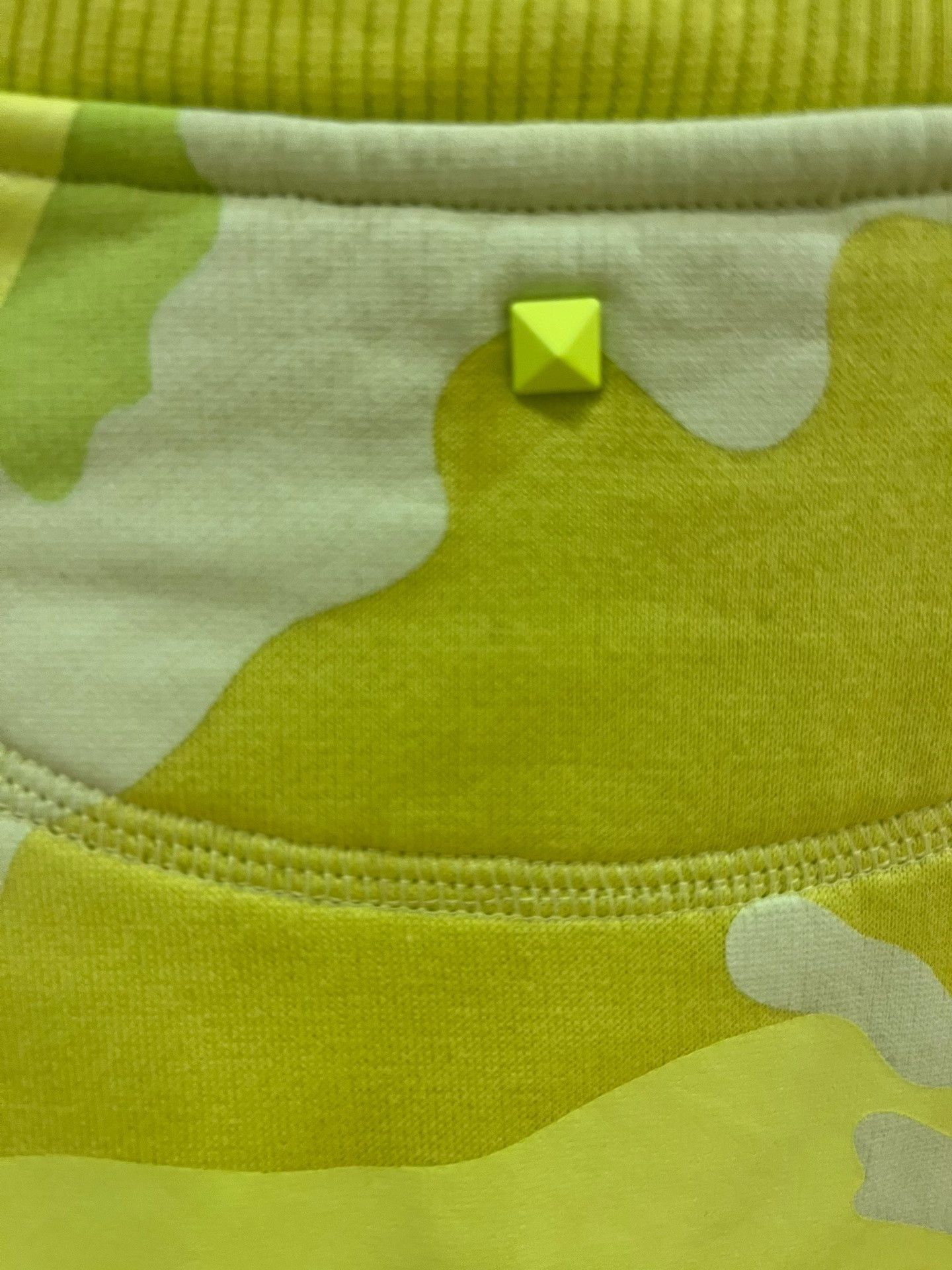 Valentino Valentino Camouflage Crewneck Sweatshirt Size US S / EU 44-46 / 1 - 4 Thumbnail