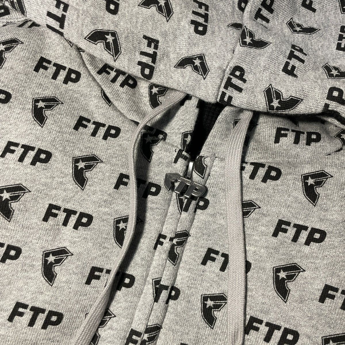 Famous Stars And Straps × Fuck The Population FTP x FAMOUS STAR “ALL OVER PRINT” HOODIE Size US L / EU 52-54 / 3 - 5 Thumbnail