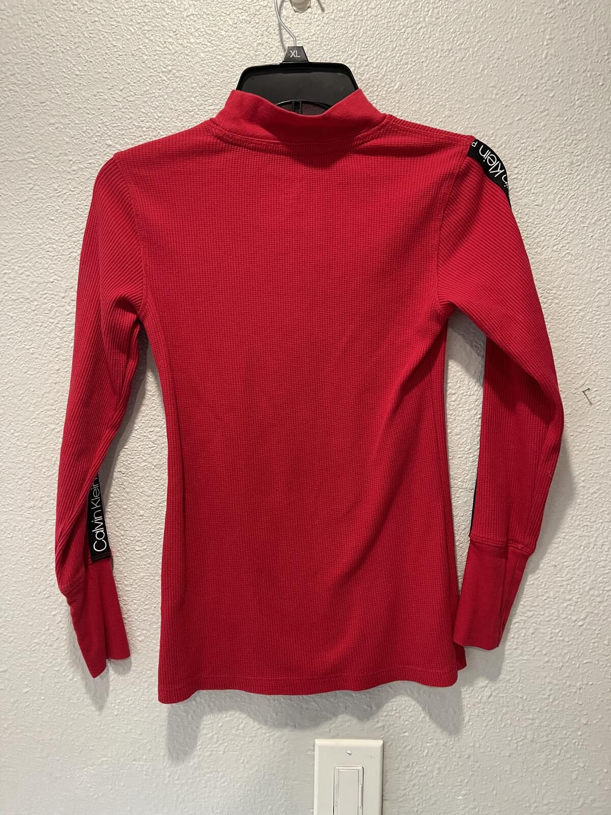 Calvin Klein Calvin Klein Performance Red Long Sleeve Stretch Top XS Size XS / US 0-2 / IT 36-38 - 3 Thumbnail