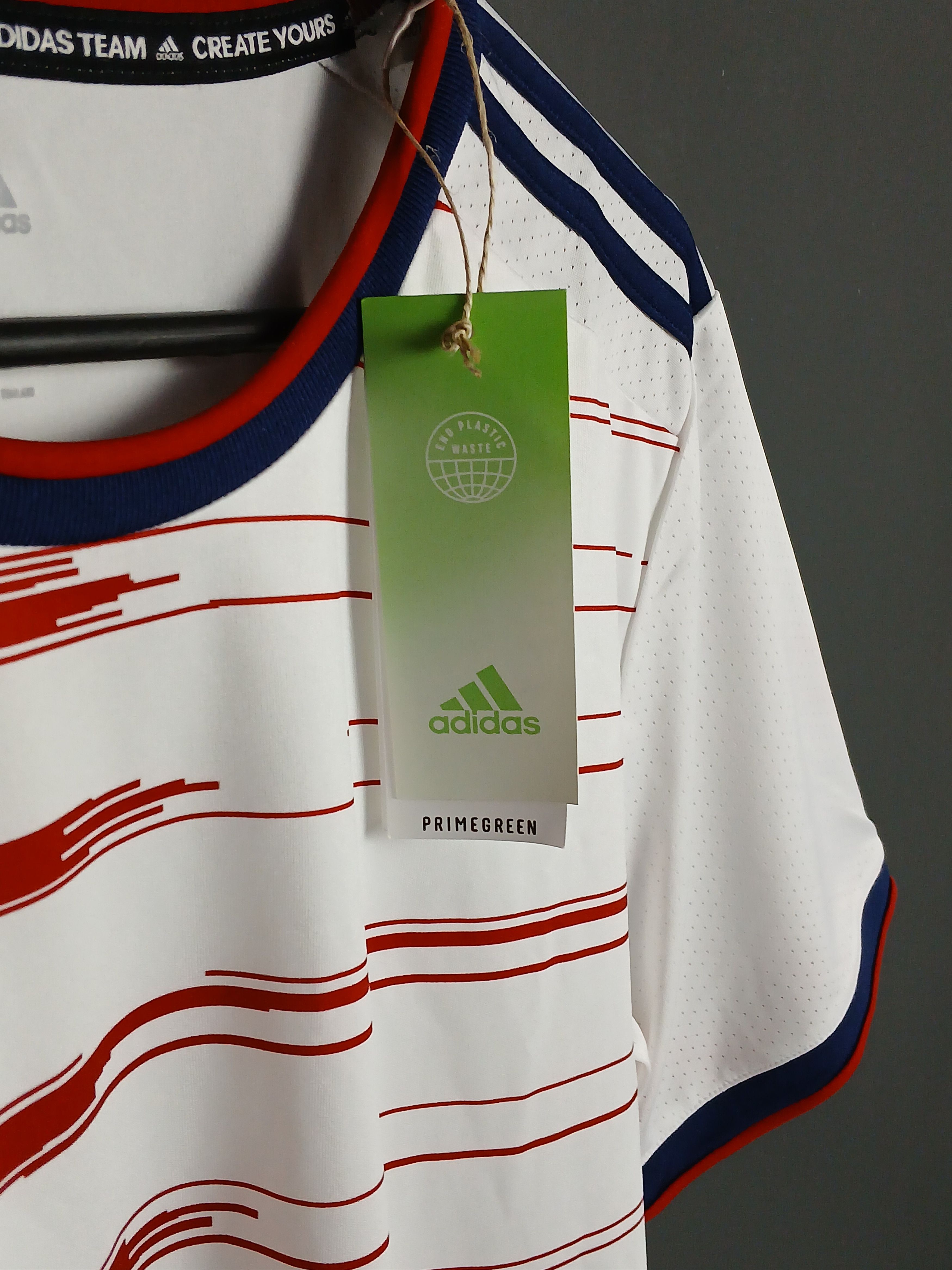 Adidas New Adidas T-Shirt Size US L / EU 52-54 / 3 - 10 Thumbnail
