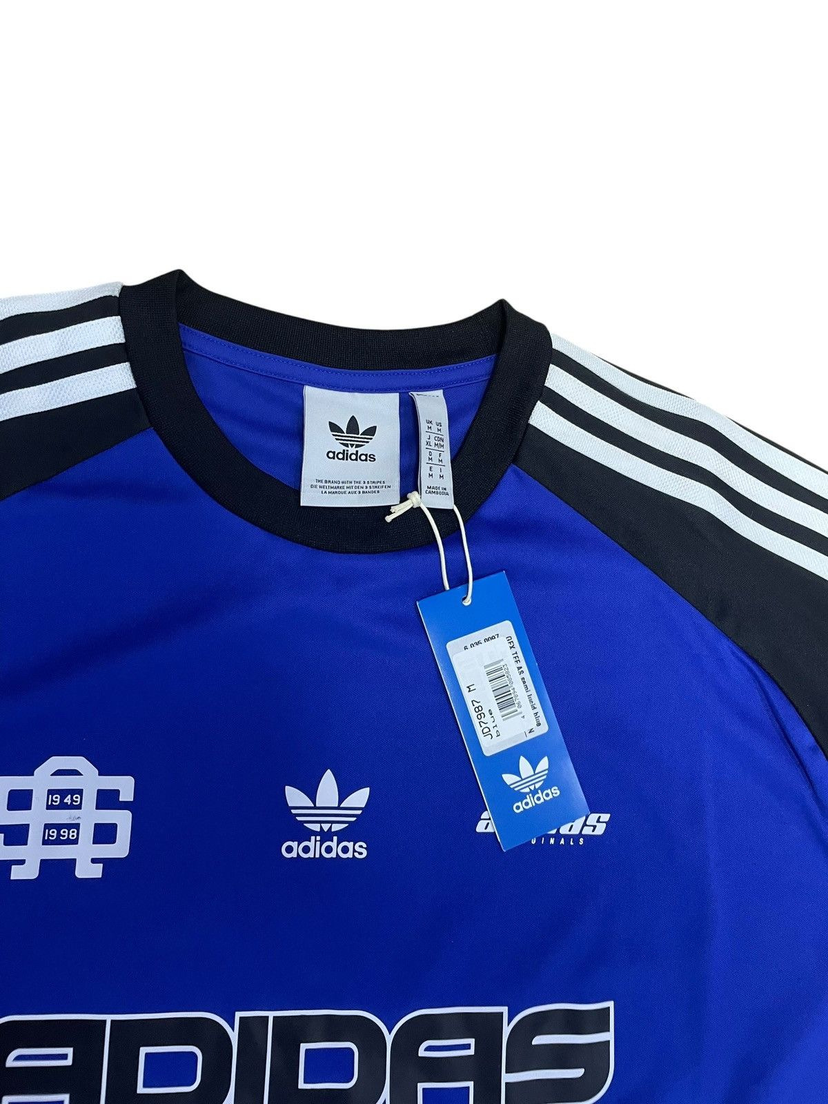 Adidas T-shirt Adidas Original Football Jersey size M Size US M / EU 48-50 / 2 - 3 Thumbnail