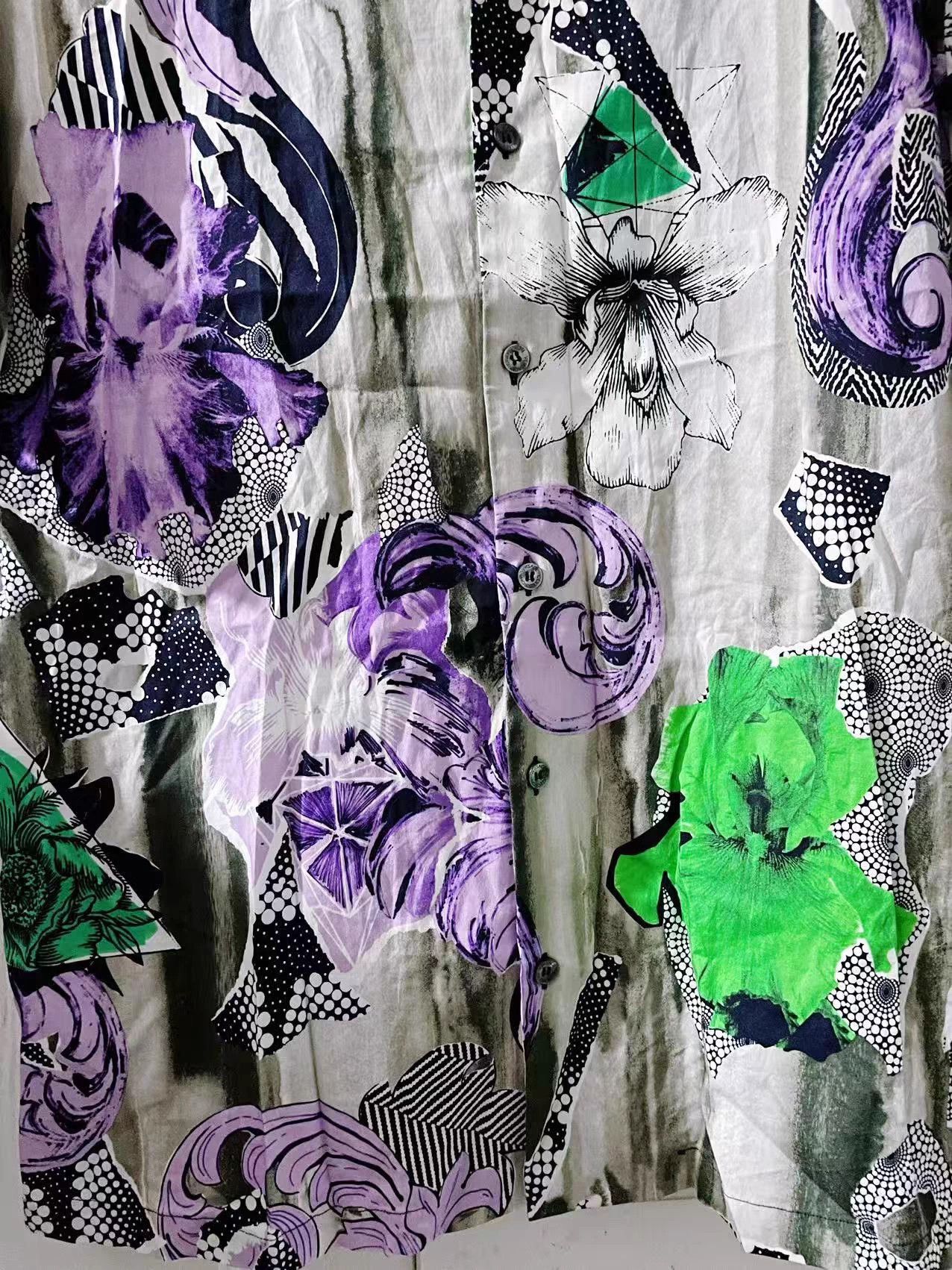 Versace Versace Runway Floral Print Short Sleeve Shirt Size US L / EU 52-54 / 3 - 6 Thumbnail