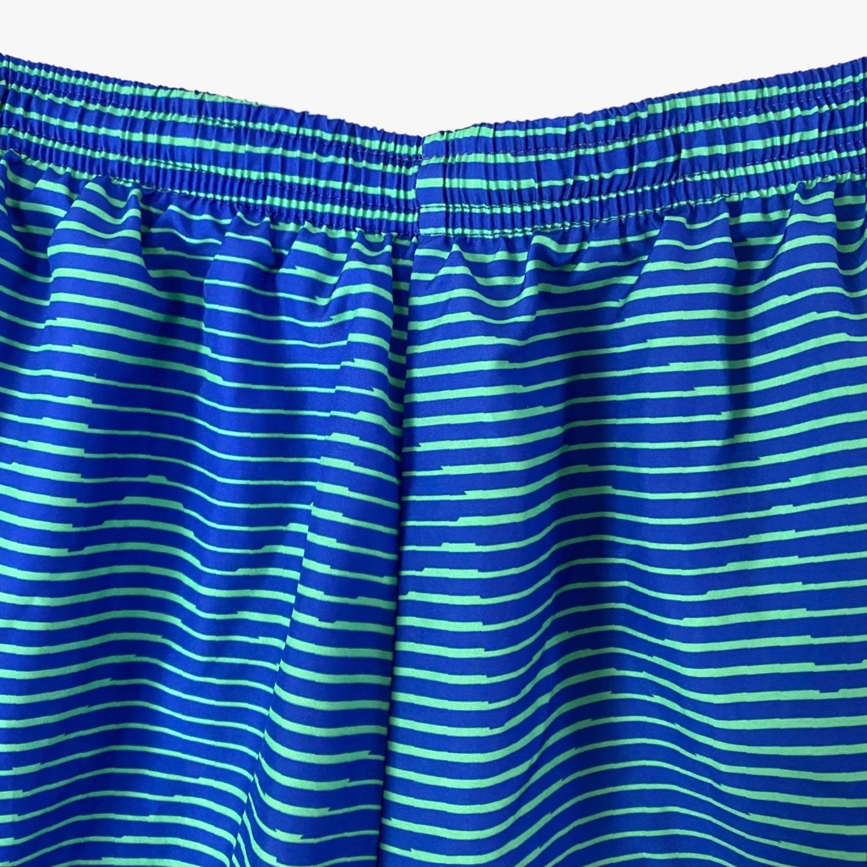 Nike VINTAGE Nike Dri-Fi Challenger Striped 7'' Running Short Blue Mens 2XL Lined Active Wear Size US 39 - 6 Thumbnail