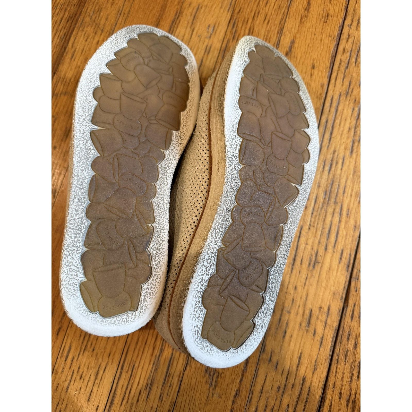 Kork-Ease Kork-Ease Shoes Size 8M Beige Perforated Leather Lace Up Size US 8 / IT 38 - 7 Thumbnail