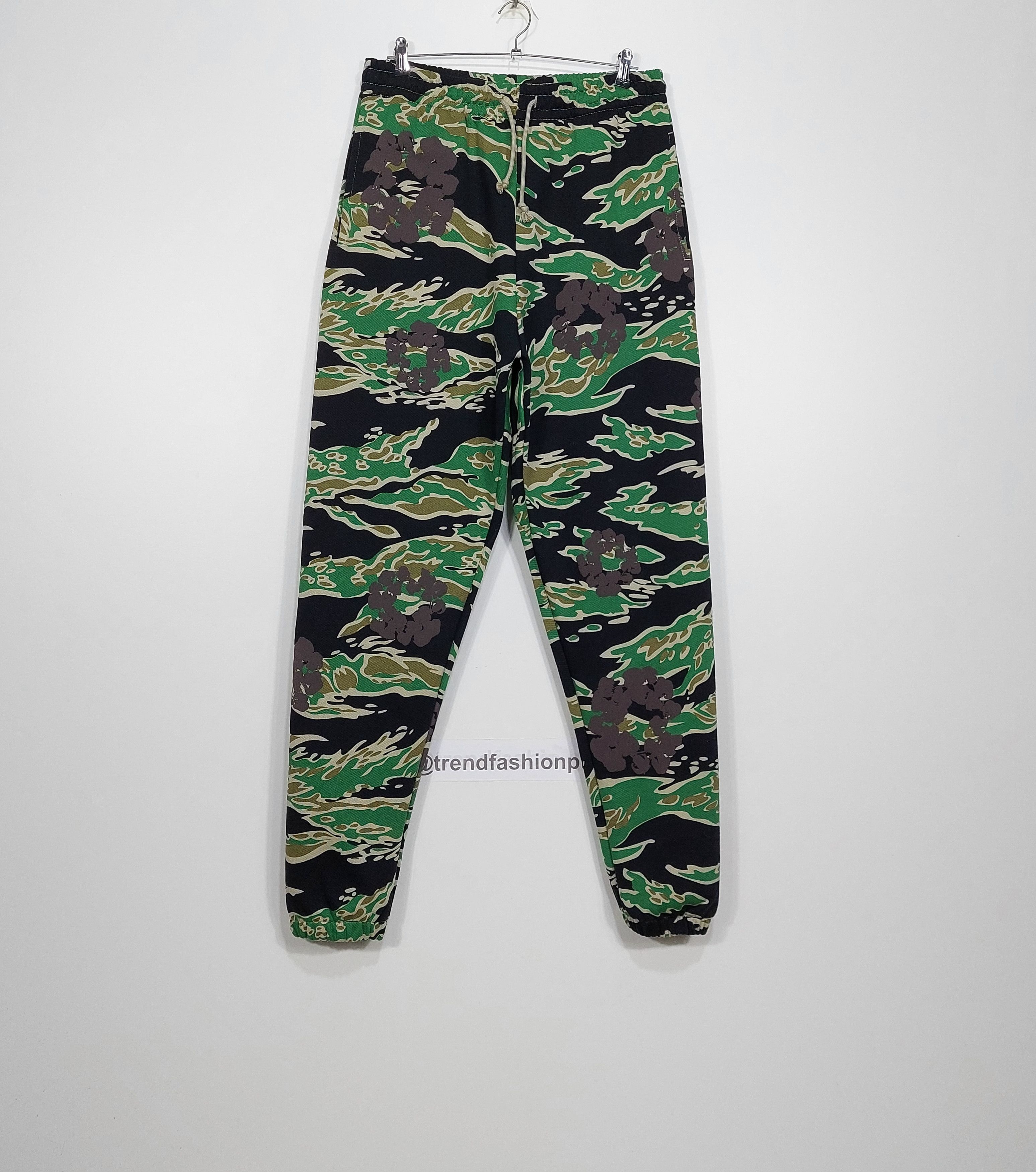 DENIM TEARS camou cotton wreath sweatpants - camouflage L Size US 34 / EU 50 - 1 Thumbnail
