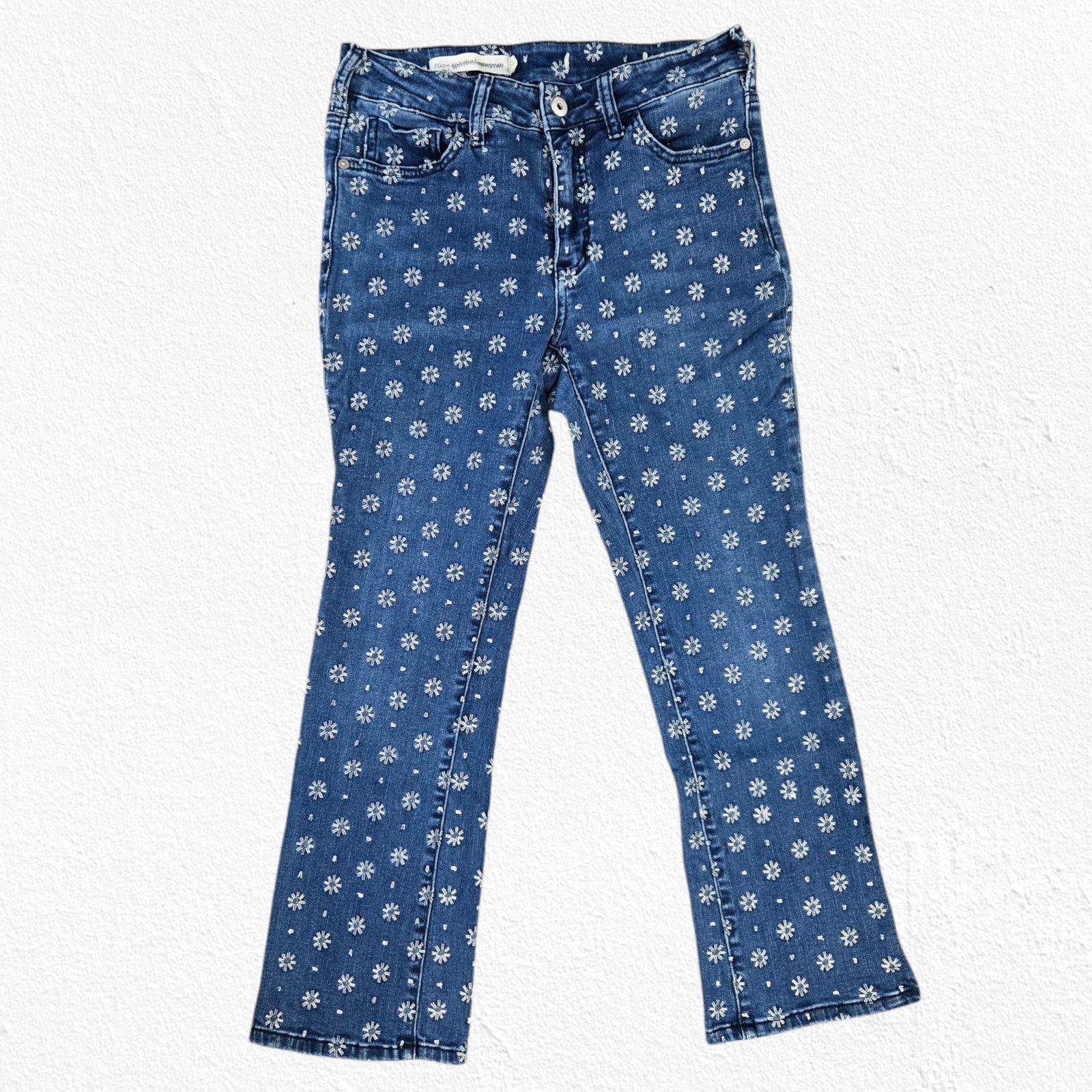 Anthropologie Daisy Floral Embroidered Crop Bootcut Jeans Size 28 Size 28" / US 6 / IT 42 - 2 Thumbnail