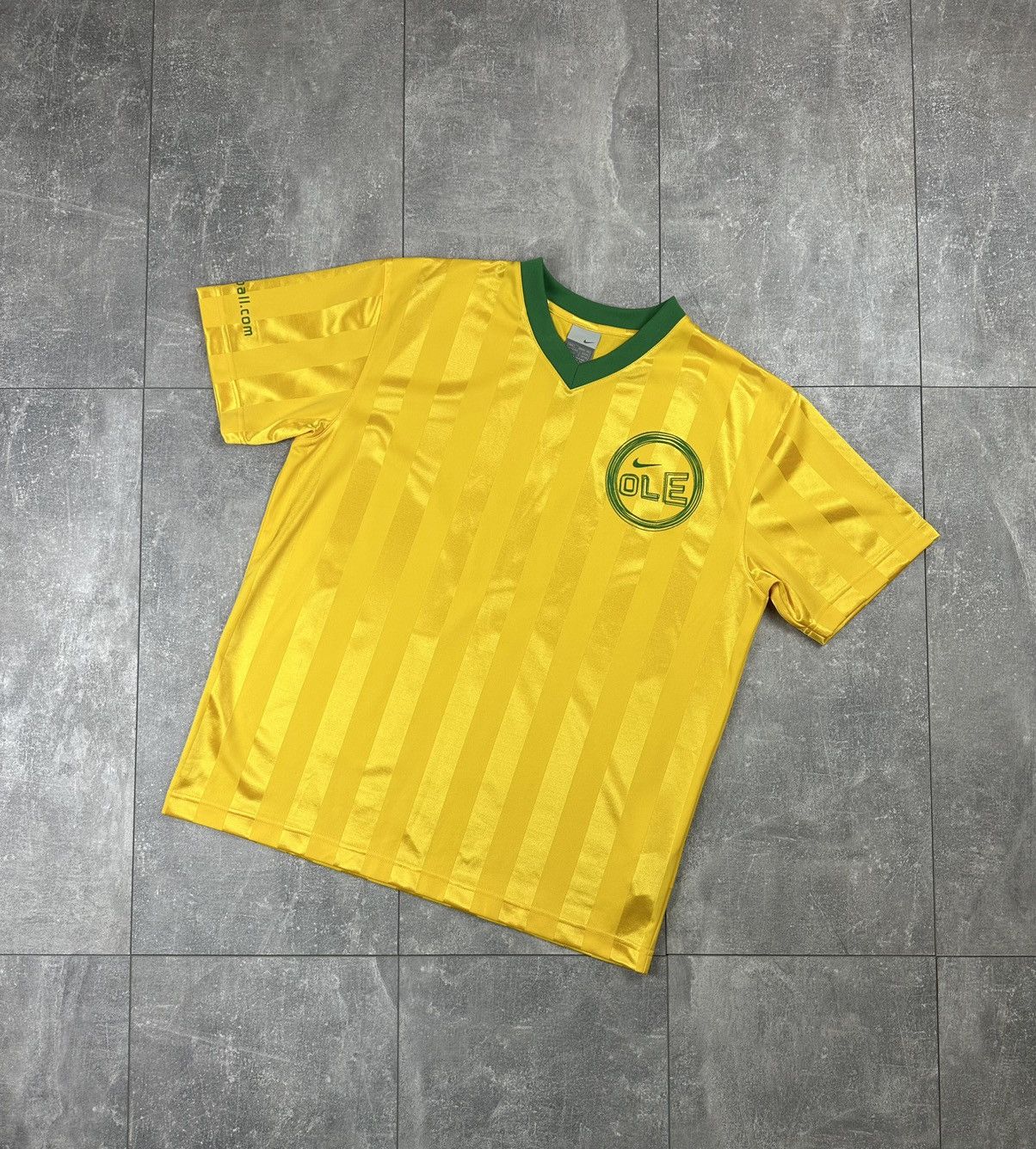 Nike Nike Yellow Ole Brazil Style Striped T-Shirt Jersey Size US L / EU 52-54 / 3 - 1 Thumbnail