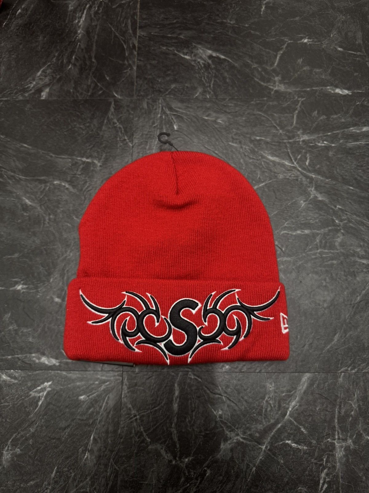 Supreme Supreme Red Beanie Size ONE SIZE - 1 Thumbnail
