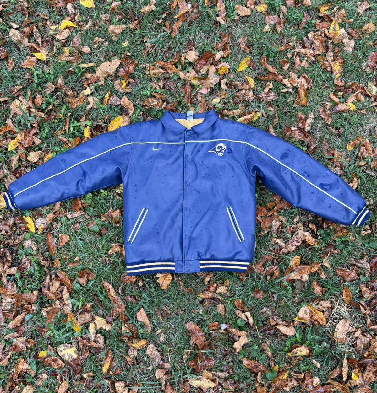 Nike Vintage nike st.louis rams jacket Size US L / EU 52-54 / 3 - 1 Thumbnail
