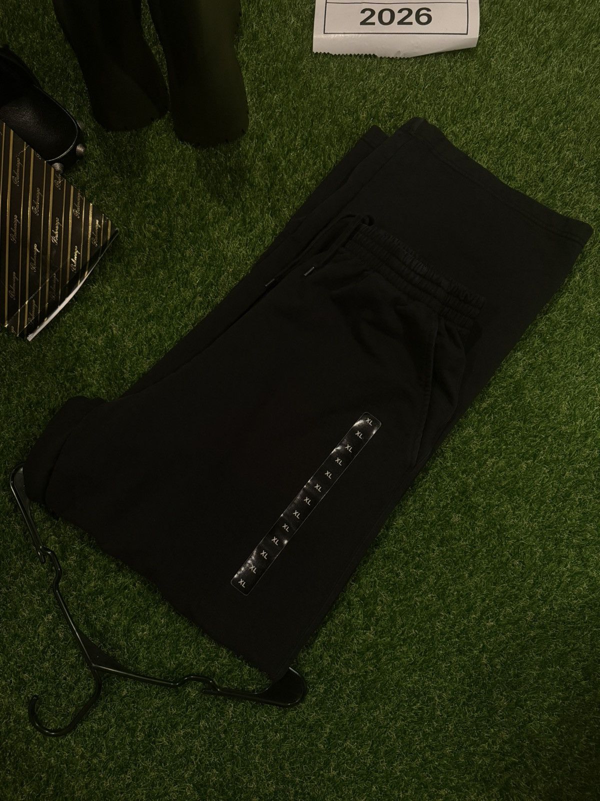 Balenciaga Balenciaga Size Sticker Sweatpants Size US 30 / EU 46 - 17 Thumbnail
