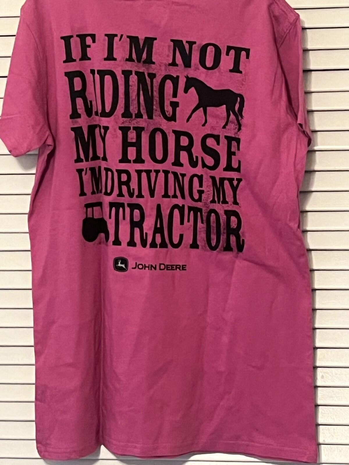 John Deere JOHN DEERE Pink Short Sleeve T-Shirt Large"riding horde" Size US L / EU 52-54 / 3 - 3 Thumbnail