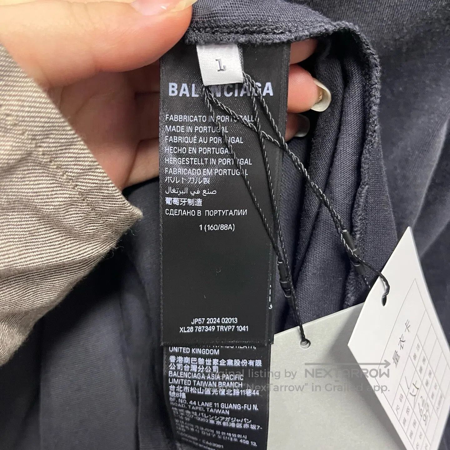 Balenciaga Balenciaga Black letter-pattern printed round-necked pullo Size US S / EU 44-46 / 1 - 3 Thumbnail