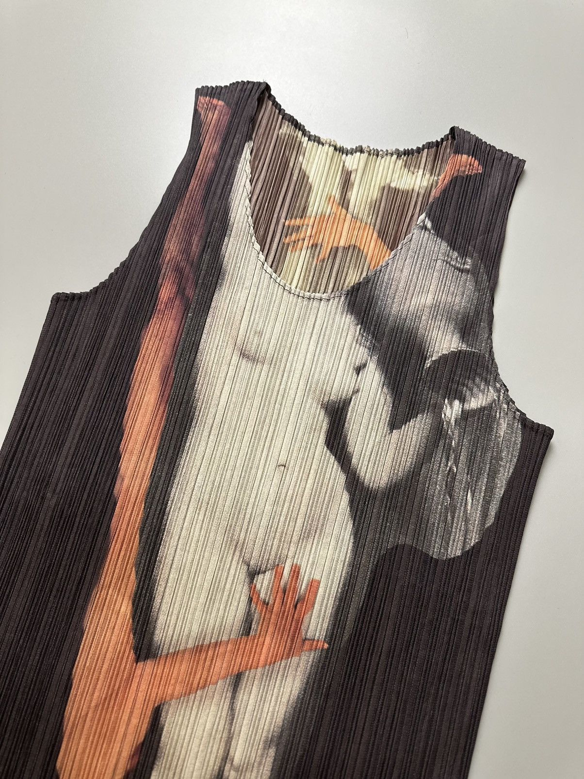 Issey Miyake 1996 Pleats Please Guest Artist No. 1 “Yasumasa Morimura” Size L / US 10 / IT 46 - 3 Thumbnail