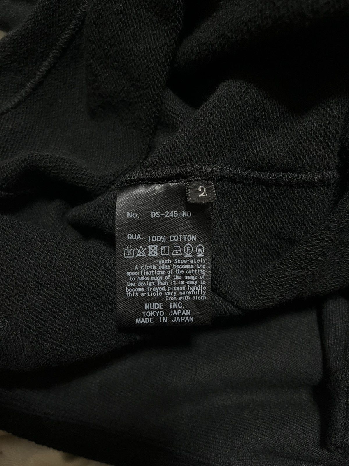 Nude: Masahiko Maruyama NUDE: MASAHIKO MARUYAMA DRAWSTRING SLEEVELESS HOODIE Size US M / EU 48-50 / 2 - 13 Thumbnail