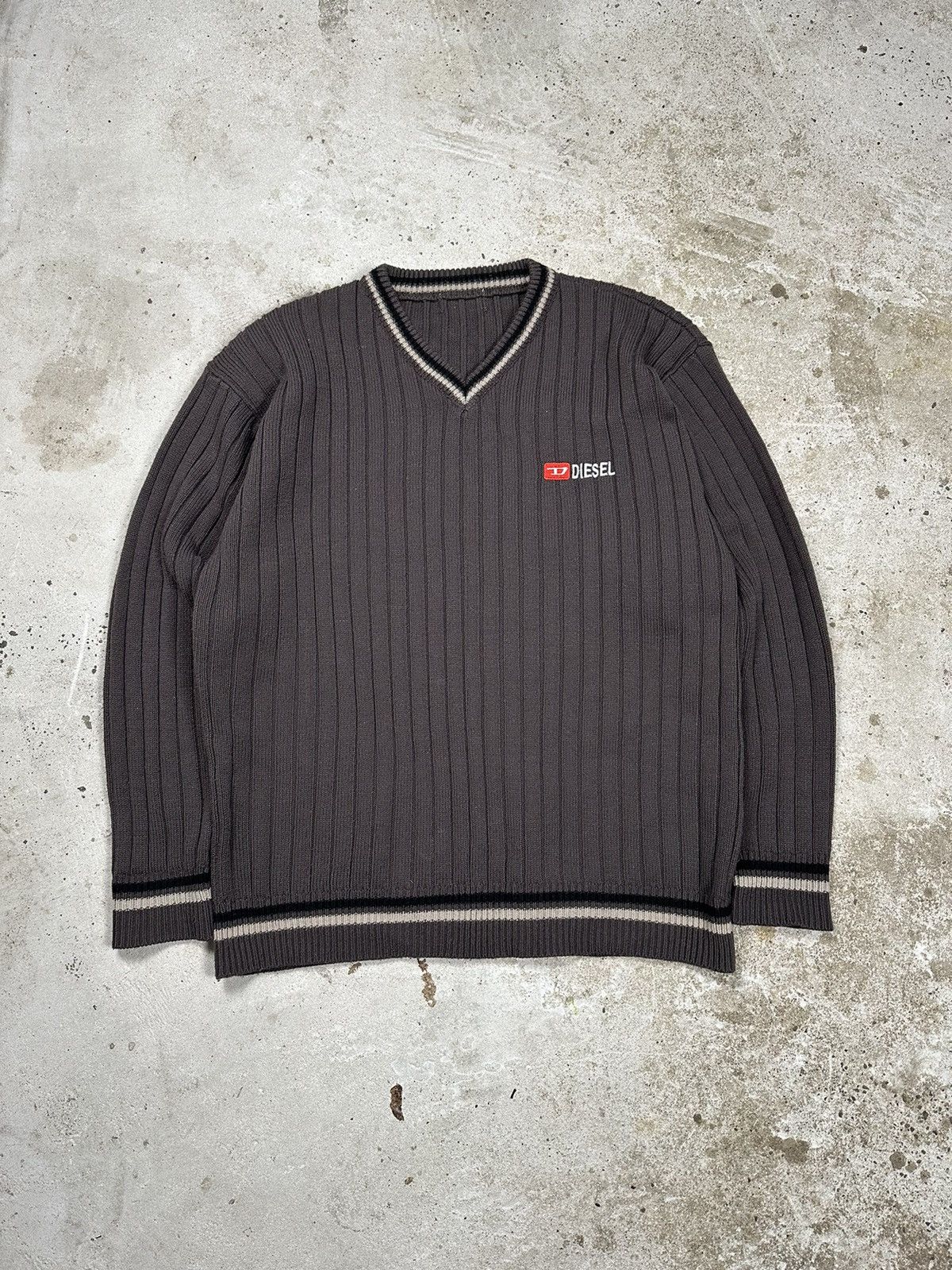 Diesel ‼️ Vintage 90s Diesel Brown V-neck Sweater Bootleg Size US L / EU 52-54 / 3 - 1 Thumbnail