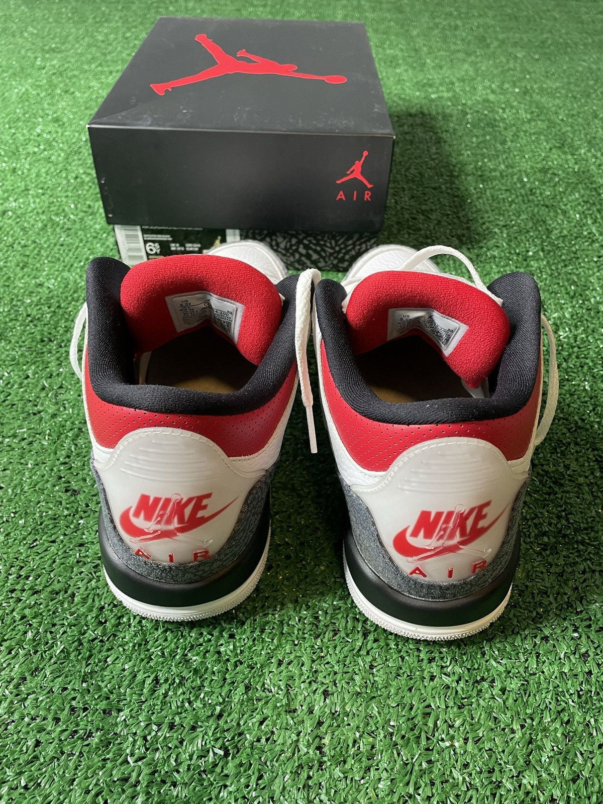 Jordan Brand Air Jordan 3 "Fire Red Denim" SE Size US 8 / IT 38 - 4 Thumbnail