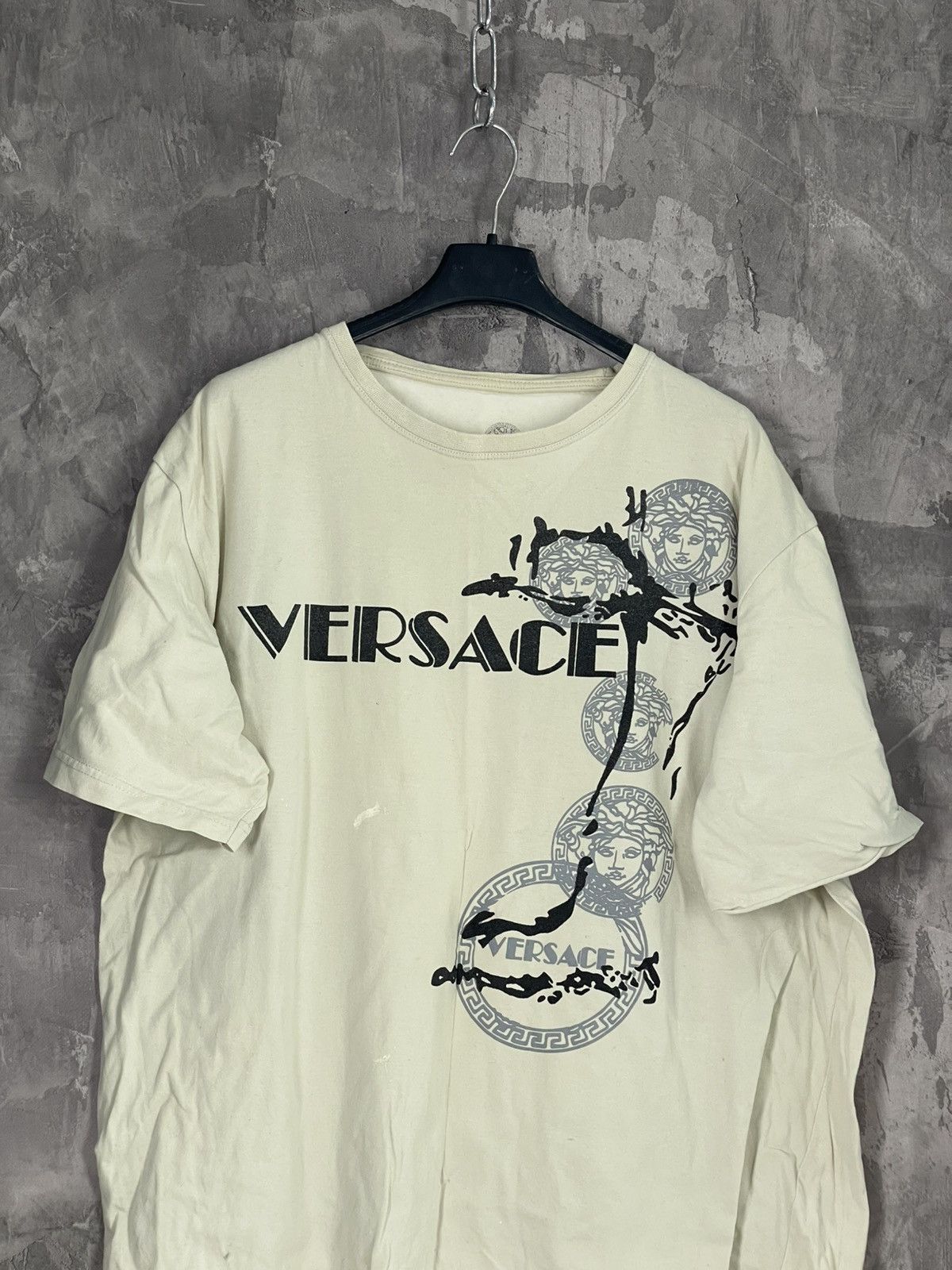 Versace Jeans Couture Versace vintage baggy Archival Rare t-shirt Size US M / EU 48-50 / 2 - 2 Thumbnail